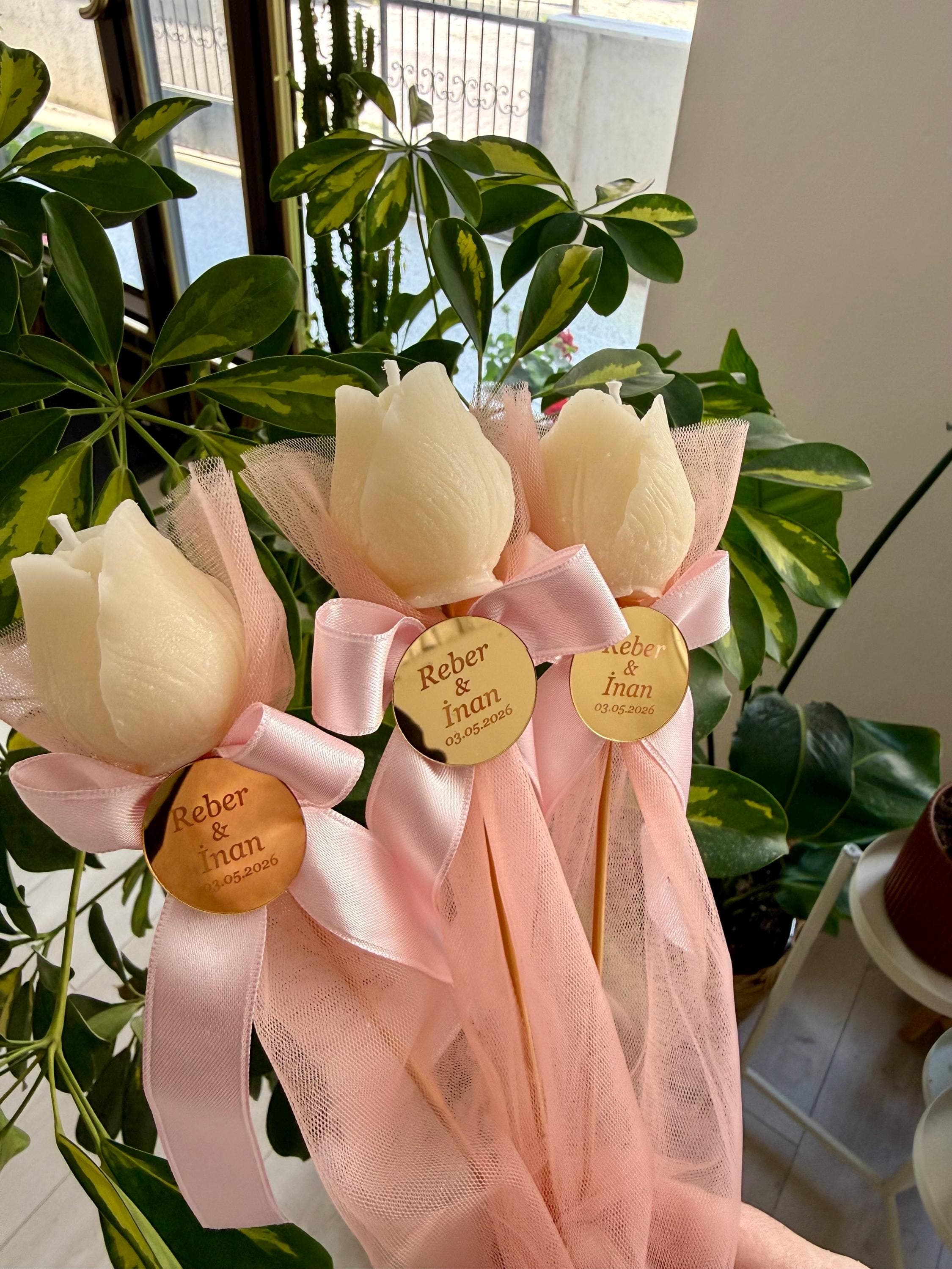 Personalized Tulip Bouquet Candle favors: Custom Wedding Tulip Candles favor - image 3