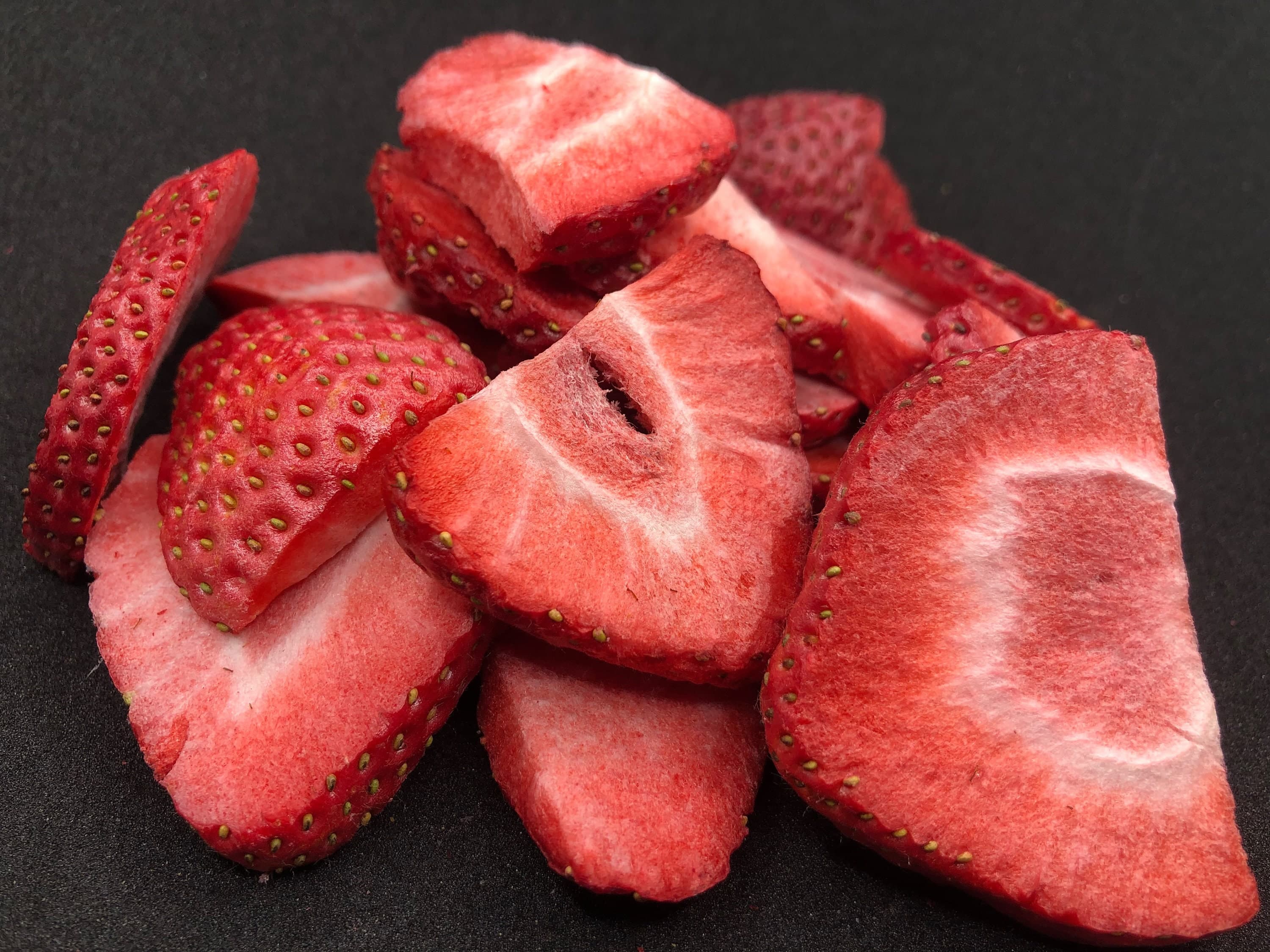 Freeze Dried Strawberries  - A healthy alternative snack!  Produced in the UK.  Not dehydrated.  Smoothies, breakfast, cereal