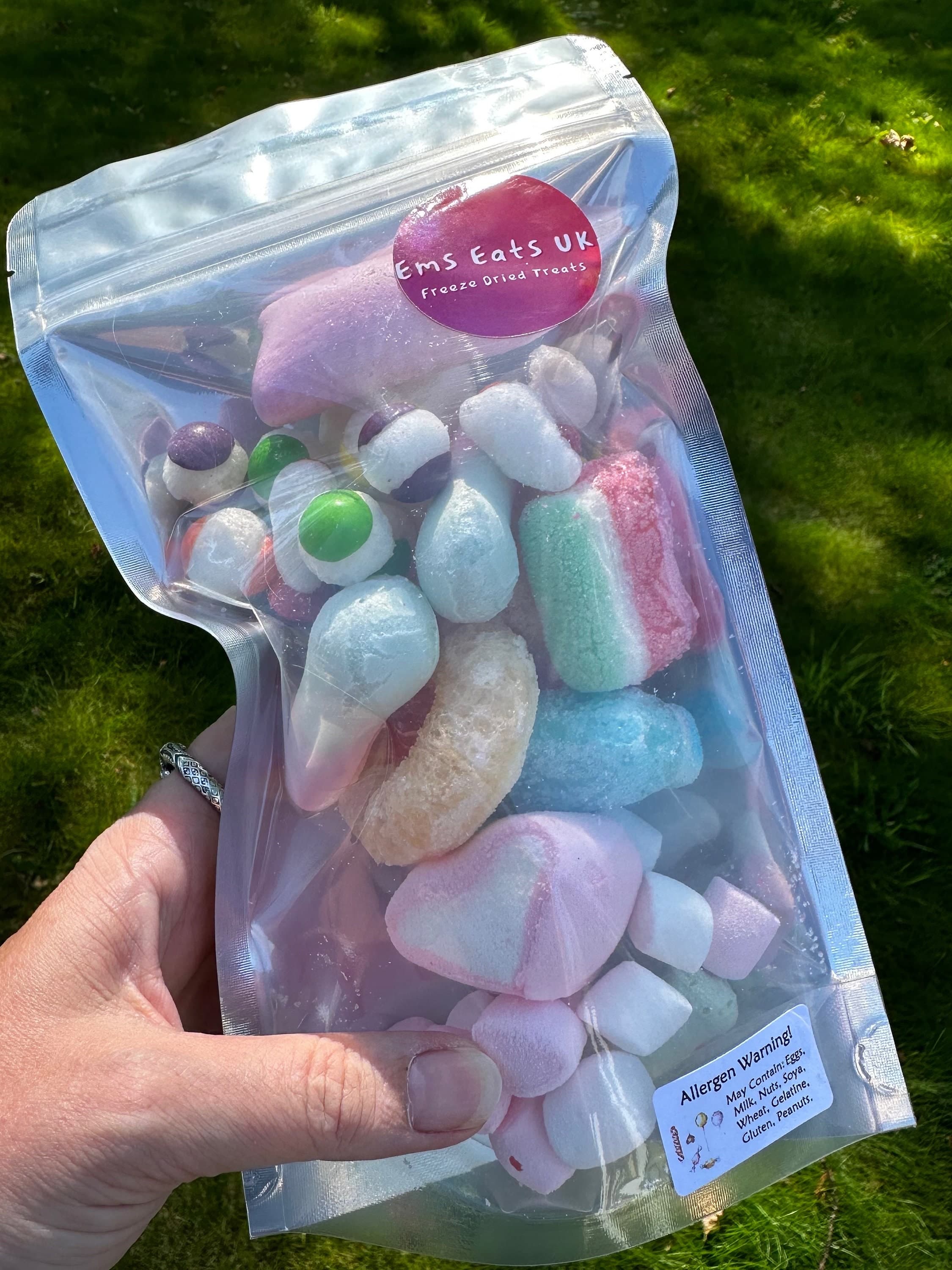 UK Freeze Dried Sweets Mystery Bag - Huge variety of sweets, packed with you in mind, vegan, vegetarian and halal options available