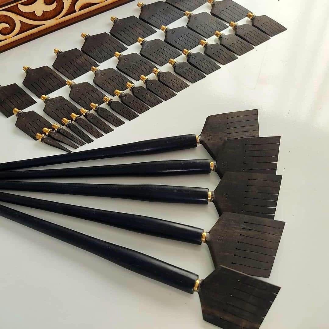 Ebonywood Arabic Calligraphy Pen Set: Thuluth Style, 39 Nibs - image 4