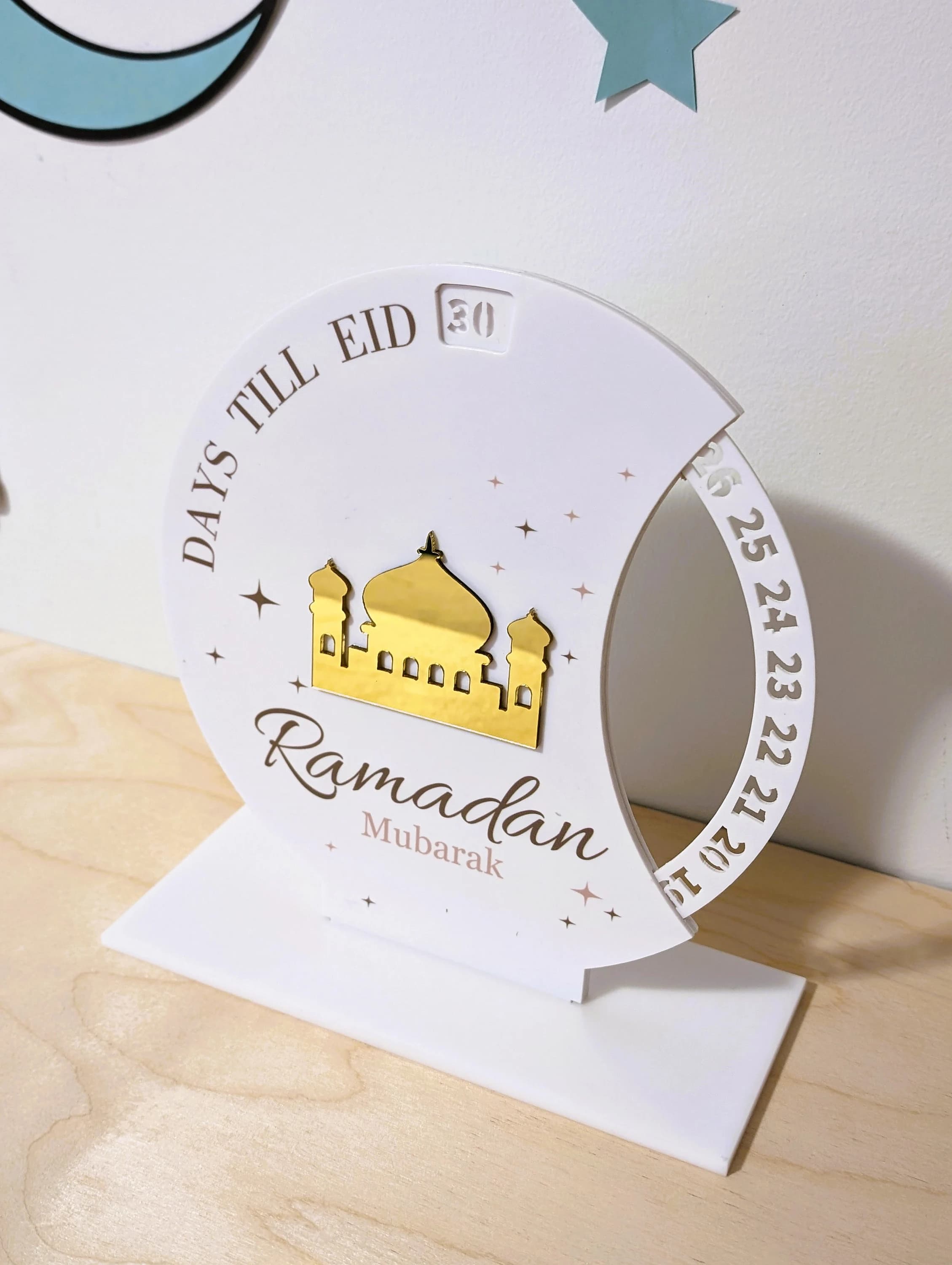 Eid Countdown Spinner: Ramadan Decor, Personalized Family Name