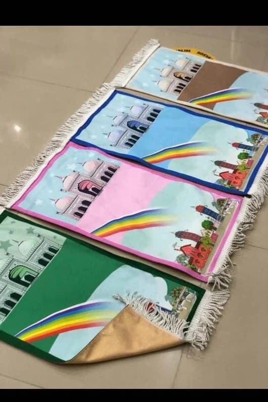 Personalised Double layered Kids Prayer Mat – Mini Sajada for Children | Ramadan Eid Gift | Islamic Gift | Musallah Janamaz for Muslim kids