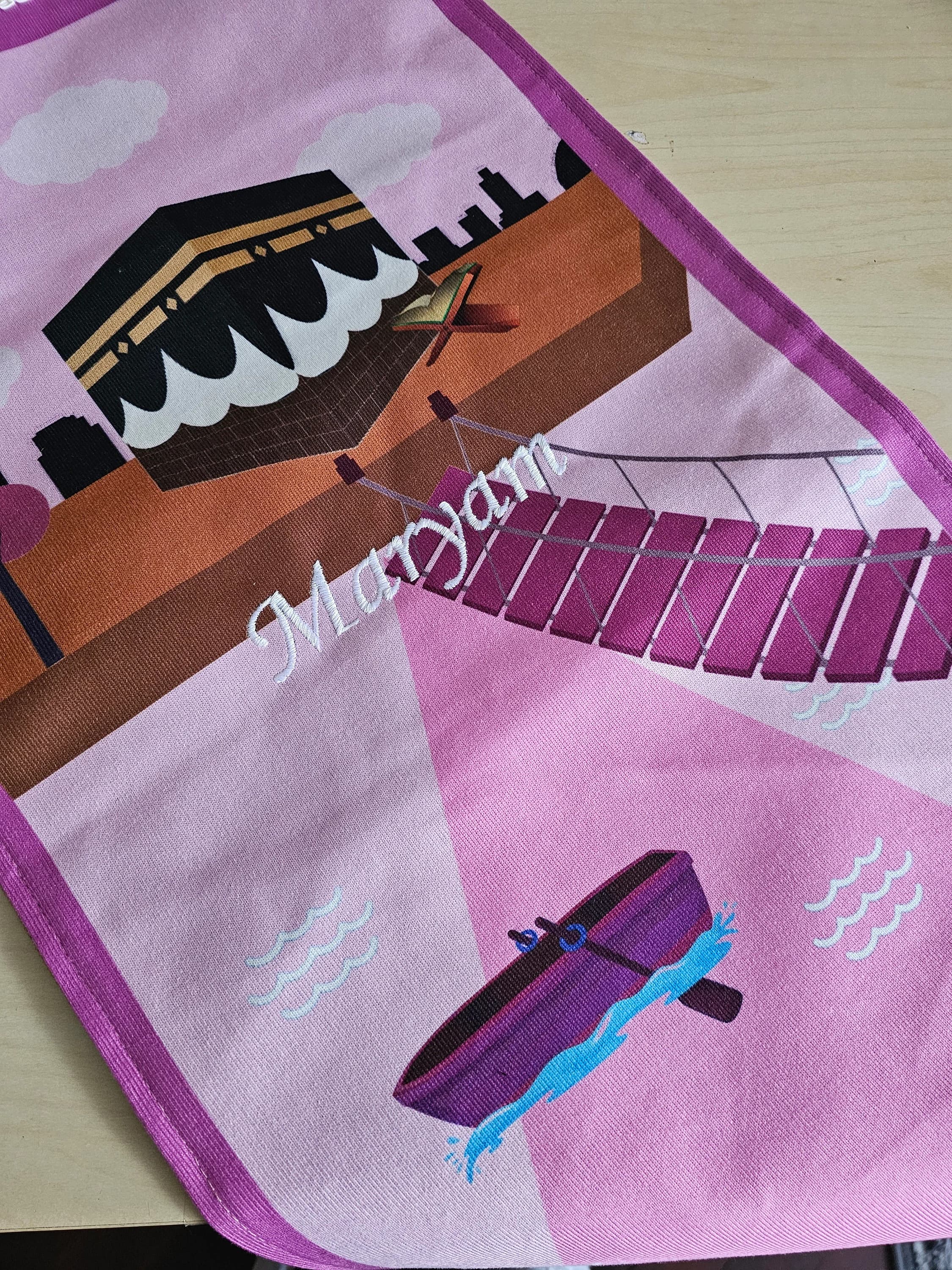 Personalised Kids Prayer Mat – Kaaba Theme Muslim Sajada for Children | Ramadan Eid Gift | Islamic Prayer Rug Boys Girls | Janamaz Musallah