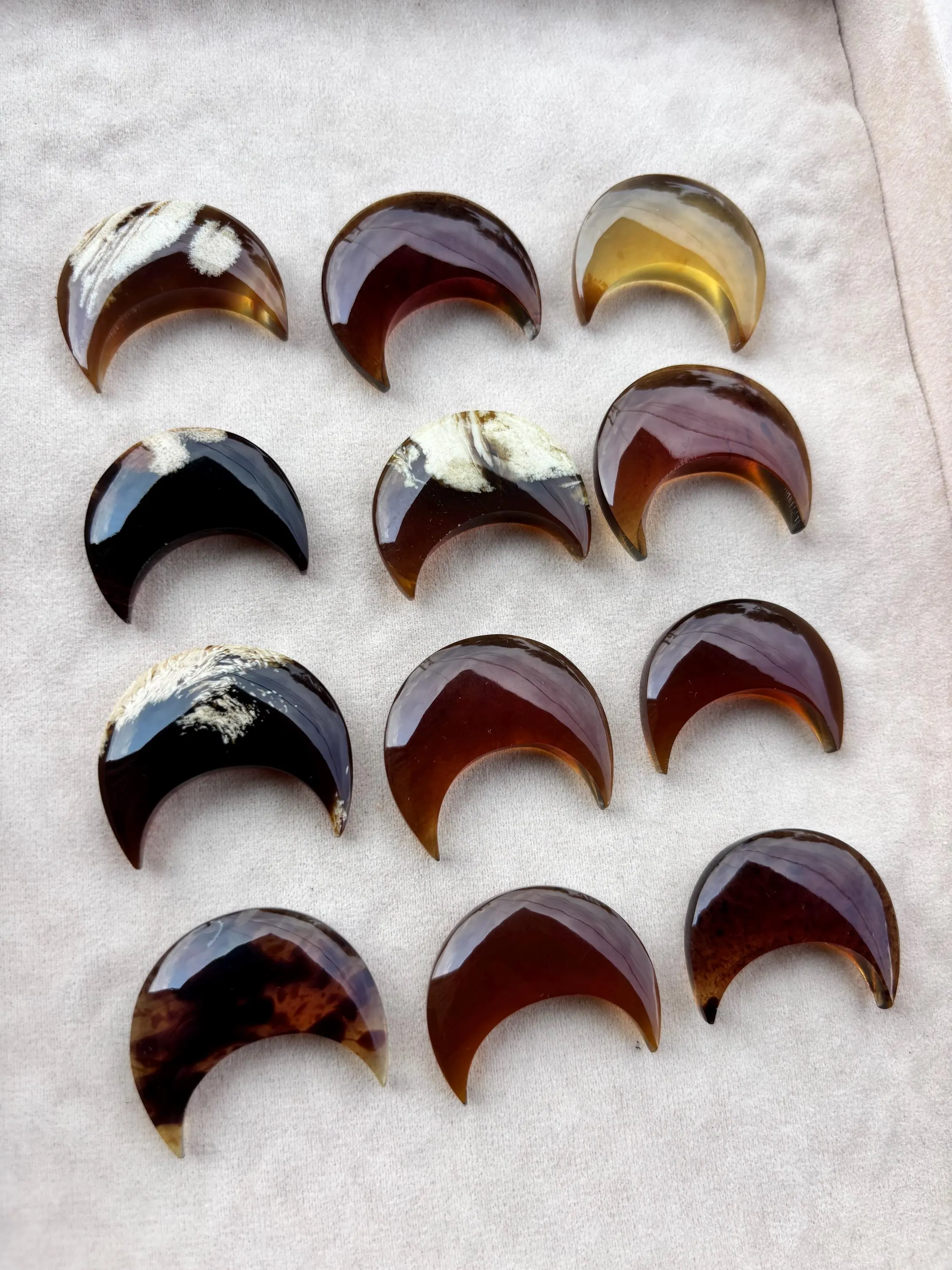 Sumatra Amber Crescent Pendants – Fossil Resin for Protection, Balance & Moon Magic
