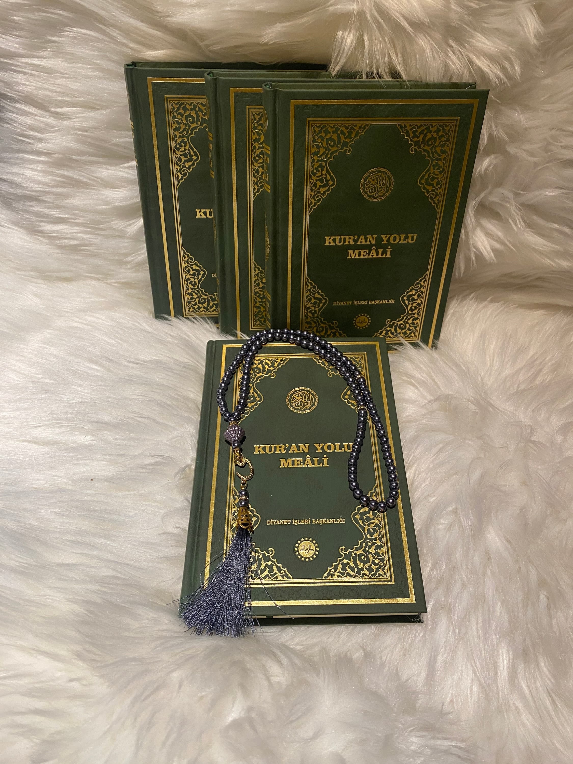 Arabic Turkish Quran Book: Islamic Religious Gift with Tasbeeh