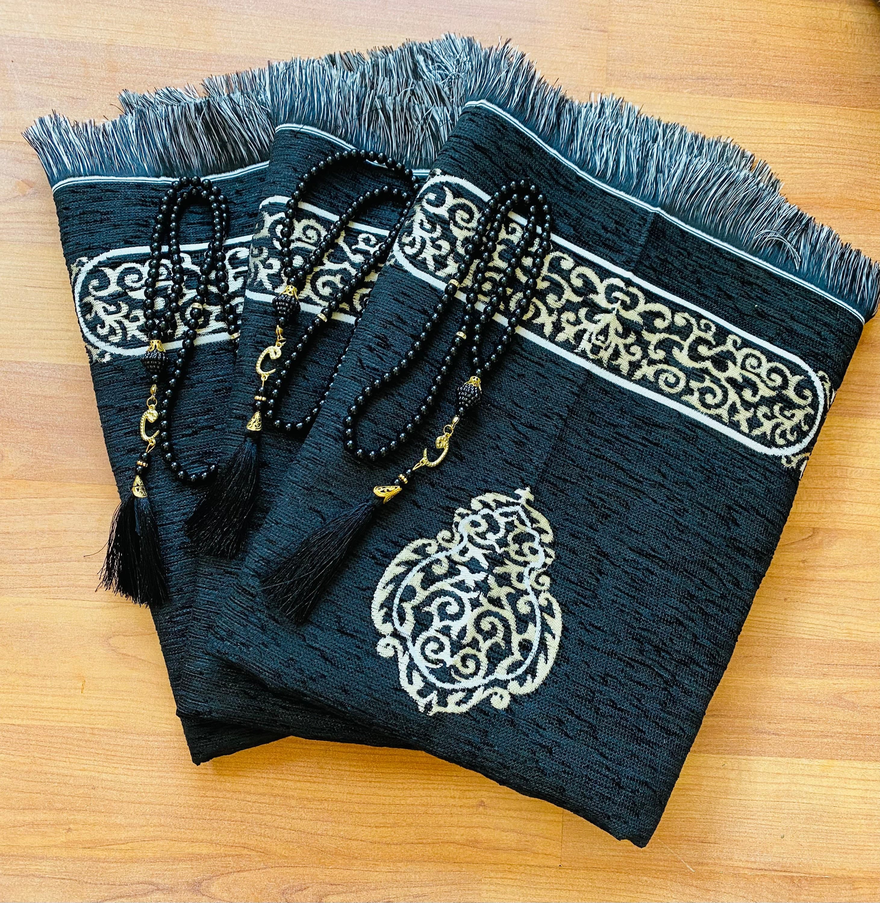 Kaaba Design Prayer Rug: Black Chenille Sejadah with Tasbeeh - image 5