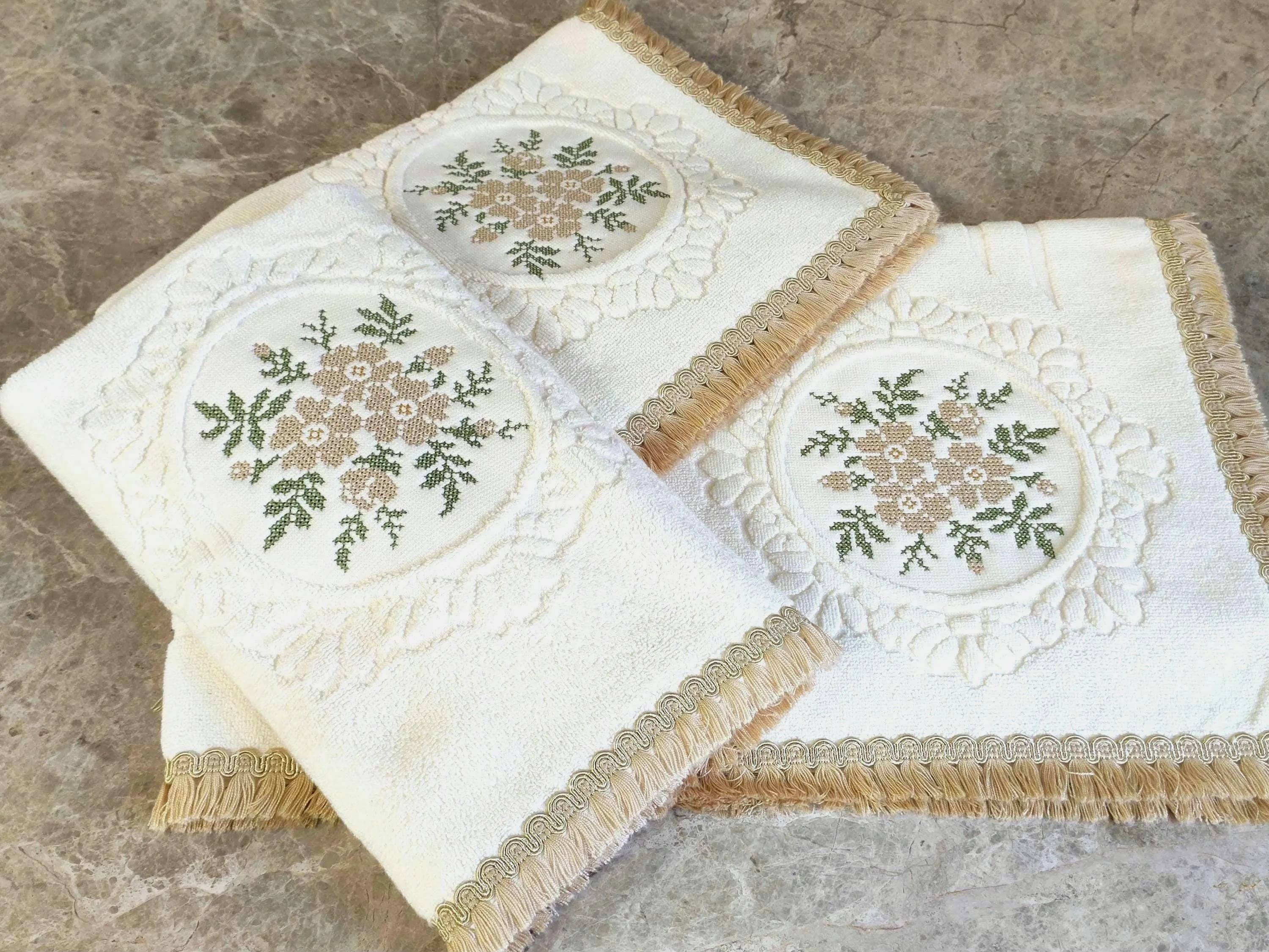 Handmade Embroidered Cotton Blend Bath Mat Set, Floral Beige Green, 3-Piece Bathroom Decor - image 4