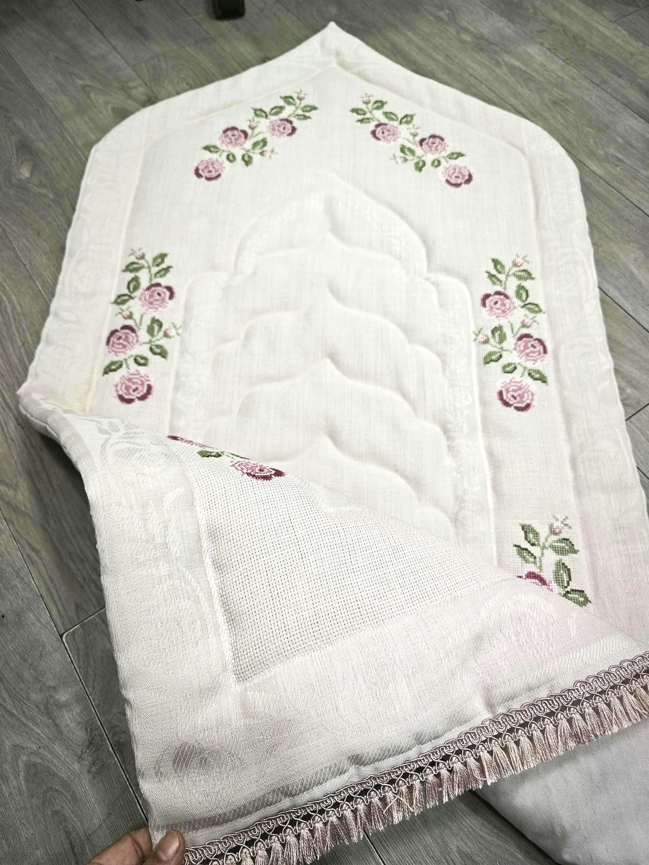 Soft Pink Padded Prayer Mat, Cross Stitch Mihrab Sajjada, Elegant Islamic Rug - image 2
