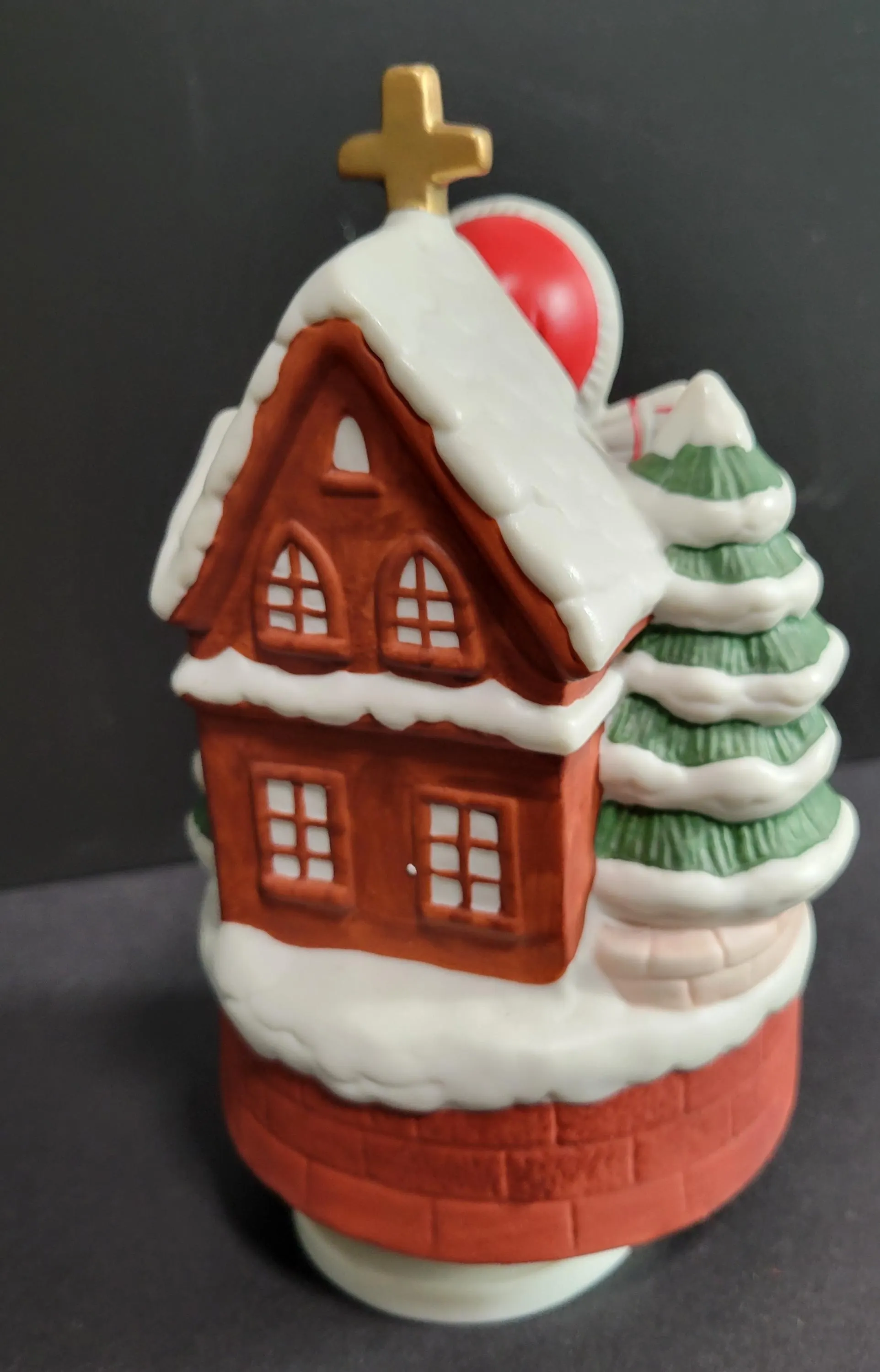 Vintage Rotating Christmas Music Box, Caroler - image 3