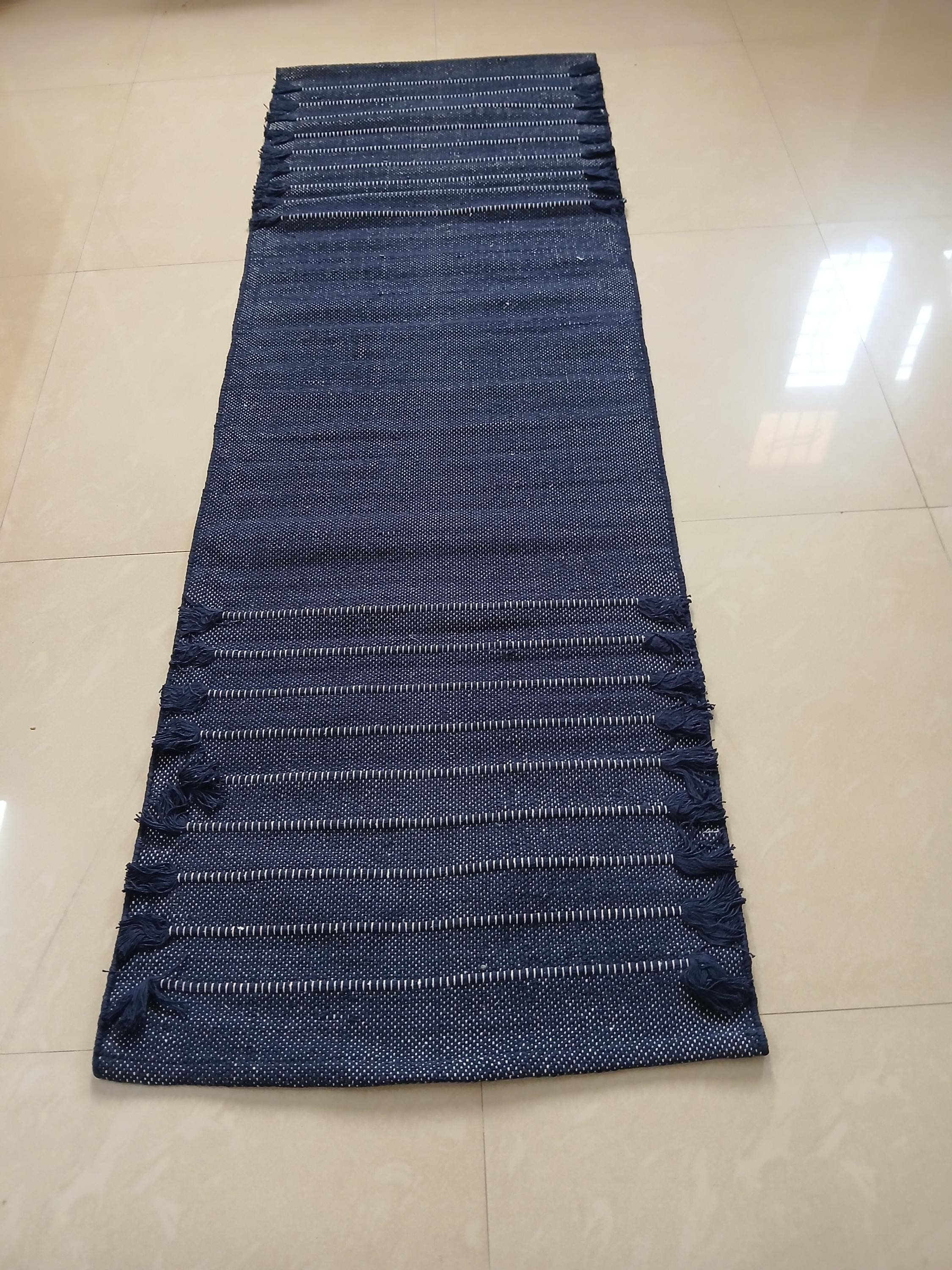 Organic cotton yoga rug blue color for yoga pilates and meditation