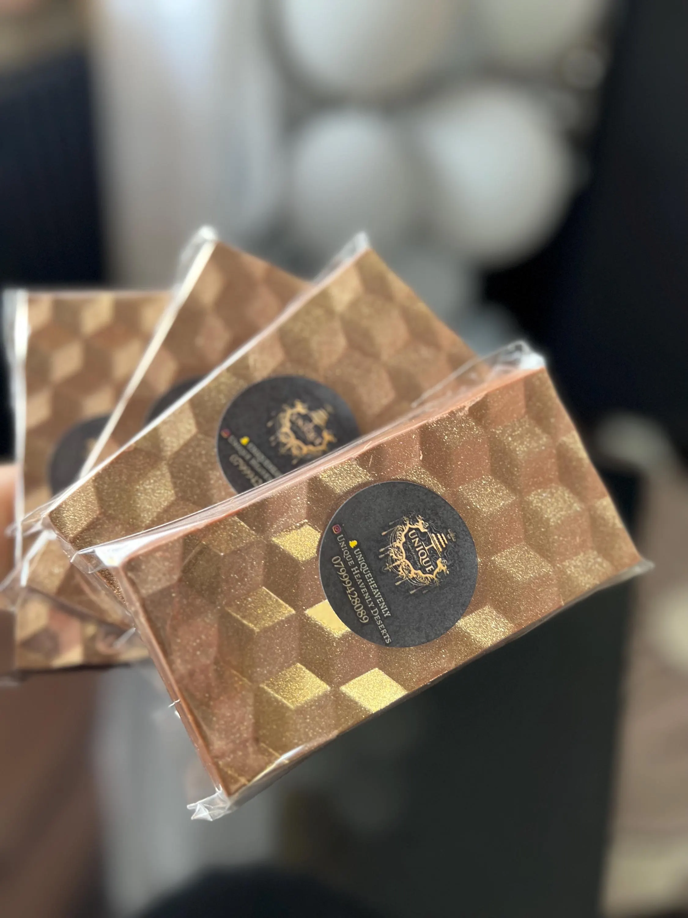 Viral Dubai Fix Pistachio Knafeh Chocolate Bar - Large !! The Most Delicious Treat For You & Your Loved Ones, Makes The Perfect Postal Gift.