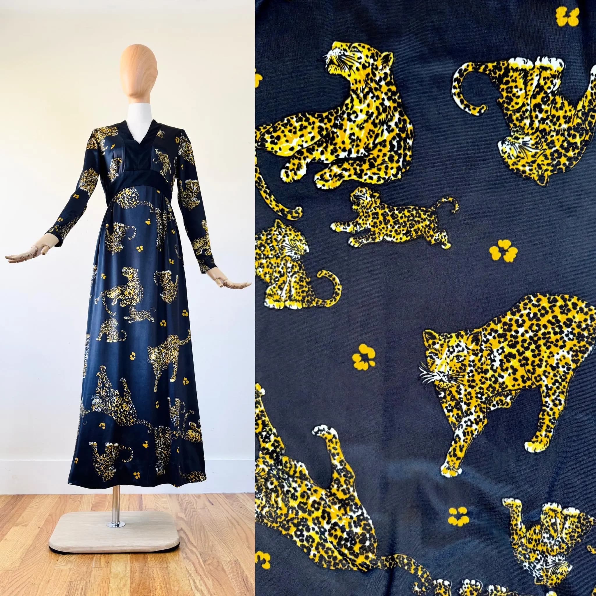 Vintage 70s leopard print long sleeve maxi dress ~ gold and black leopards ~ animal print ~ plunging neckline ~ novelty ~ unique ~ small