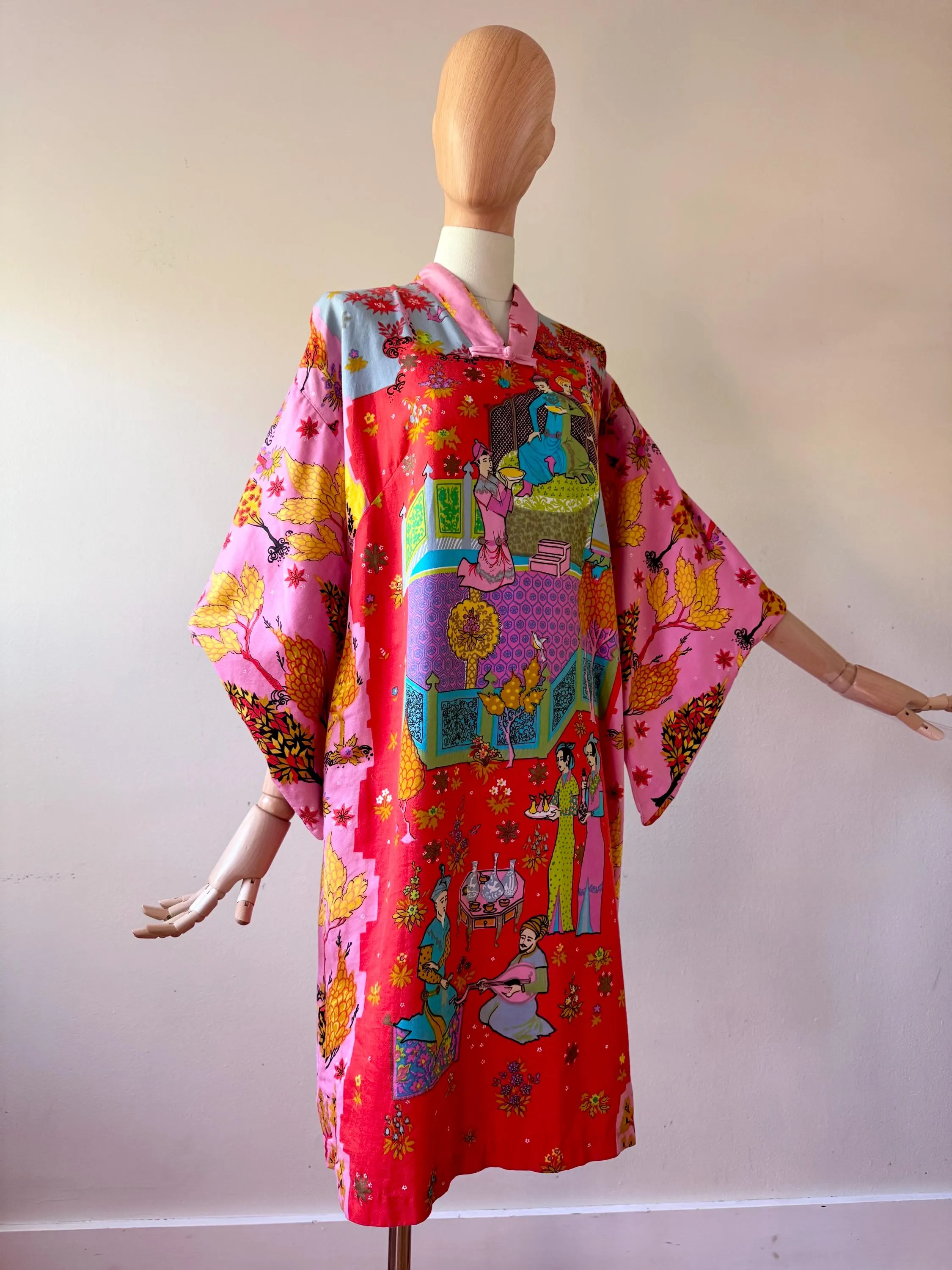 Vintage 60s Alice Polynesian Fashions medieval people print dress ~ whimsical kimono sleeve kaftan ~ scenic ~ psychedelic ~ rare & unique - image 3