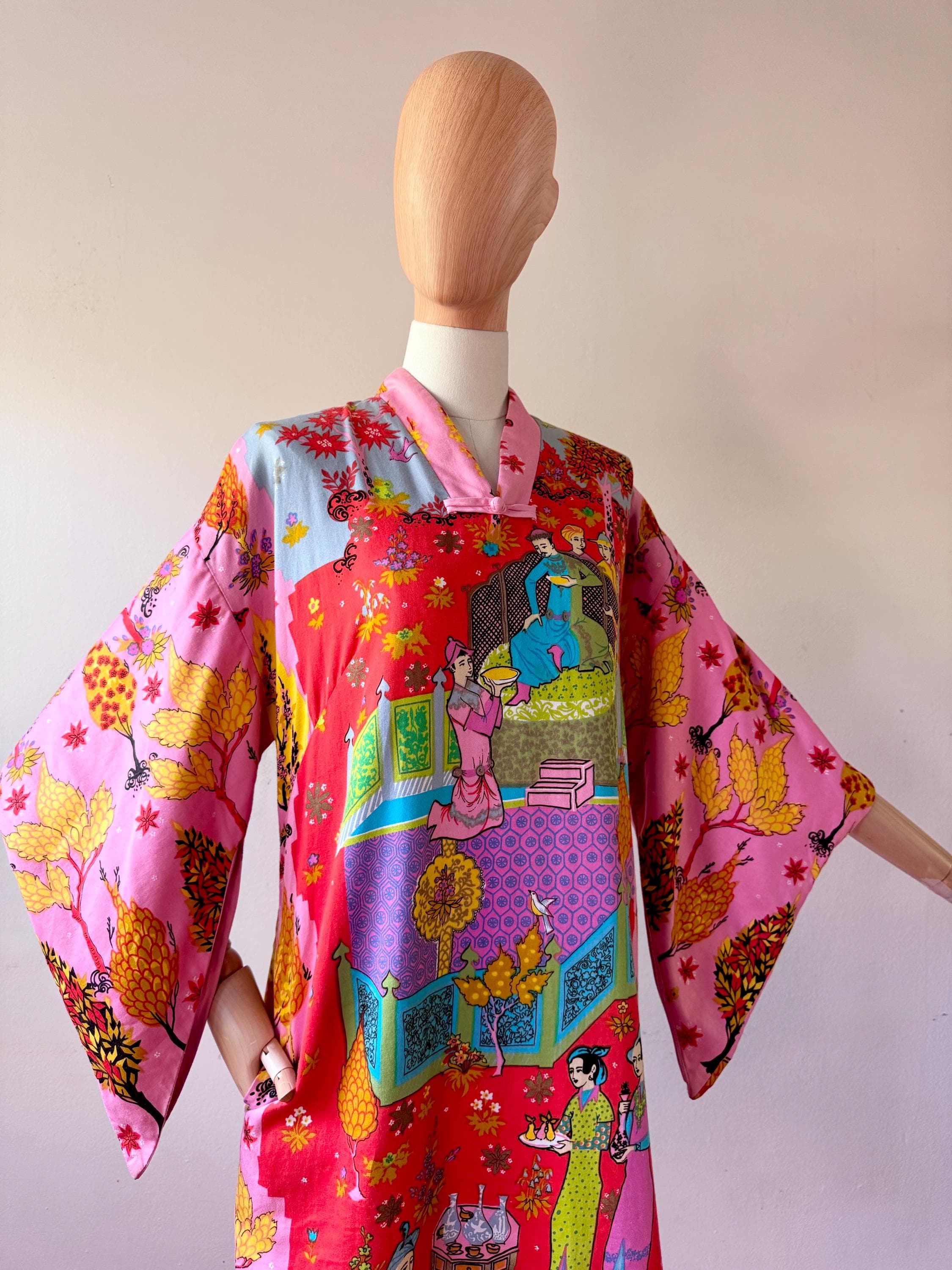 Vintage 60s Alice Polynesian Fashions medieval people print dress ~ whimsical kimono sleeve kaftan ~ scenic ~ psychedelic ~ rare & unique - image 4