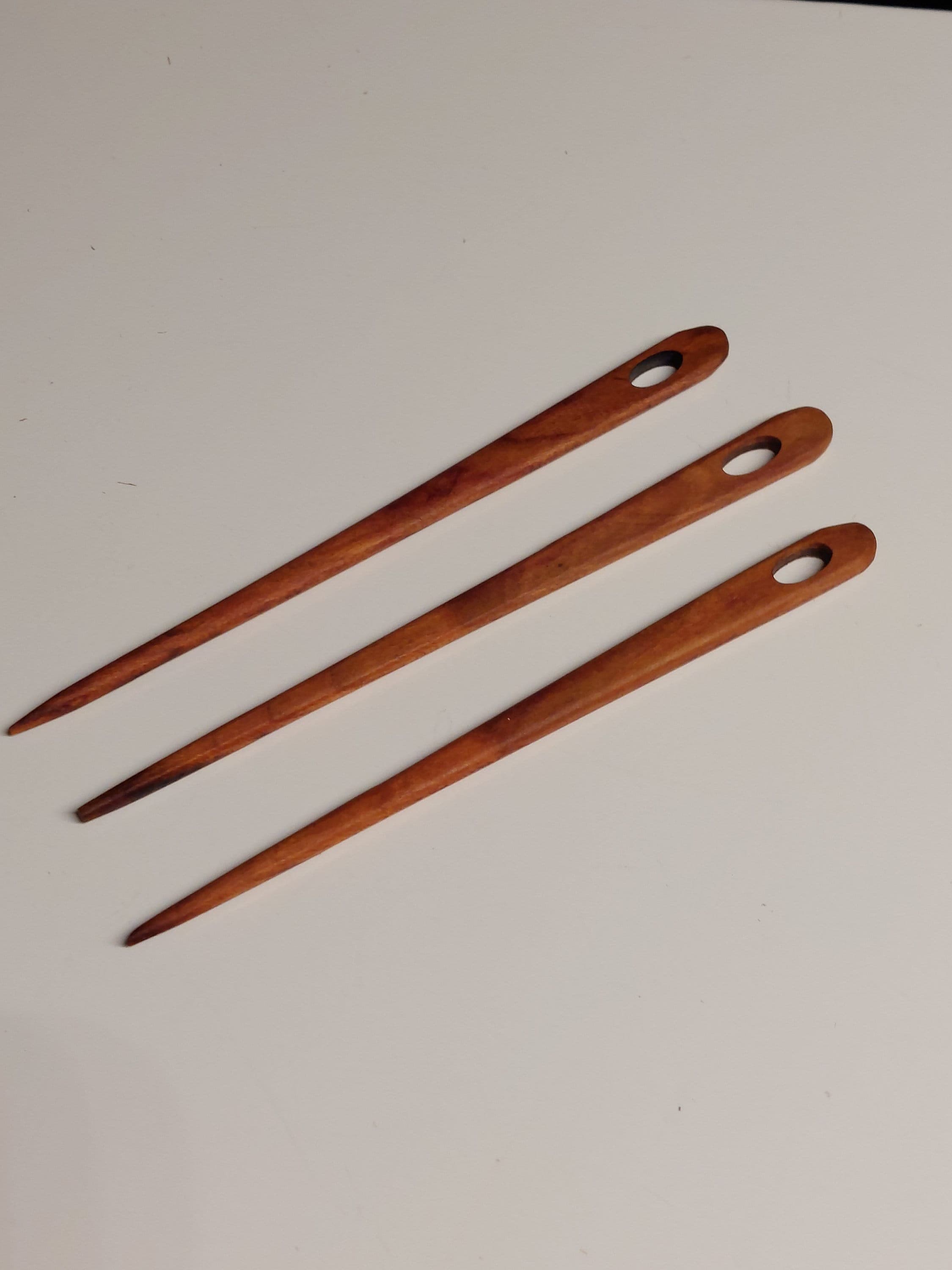 120 mm Nadel aus Birnbaum Holz zum Nalbinden HN-Bi-120, Wikinger Werkzeug, nålbinding Nadel, Nalbinding