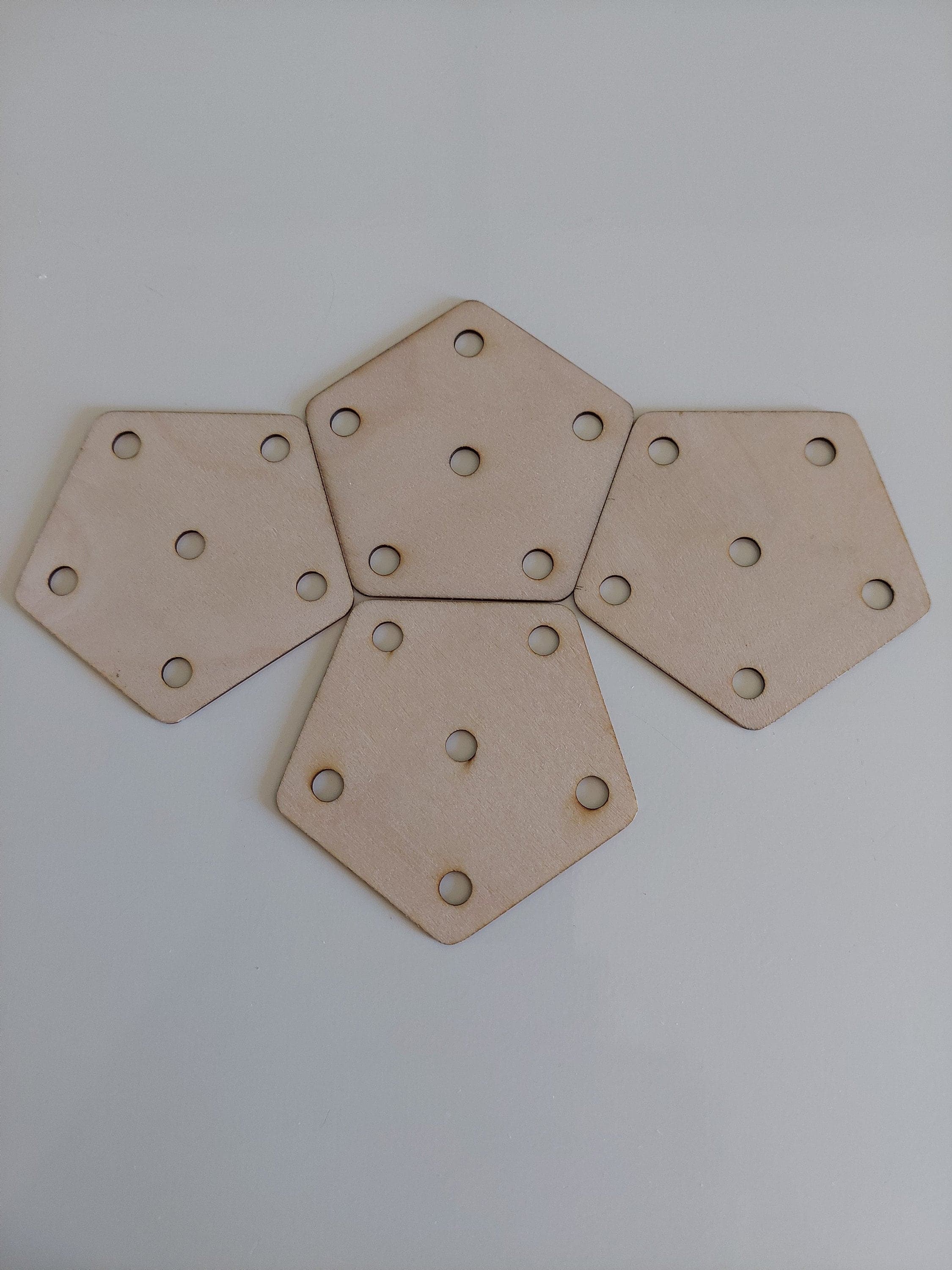 10 dünne fünfloch Brettchen, Webkarten, Webbrettchen, Brettchen zum Weben, Brettchenweben , 1 mm Stärke, Webwerkzeug WB-Sp-5 - image 3
