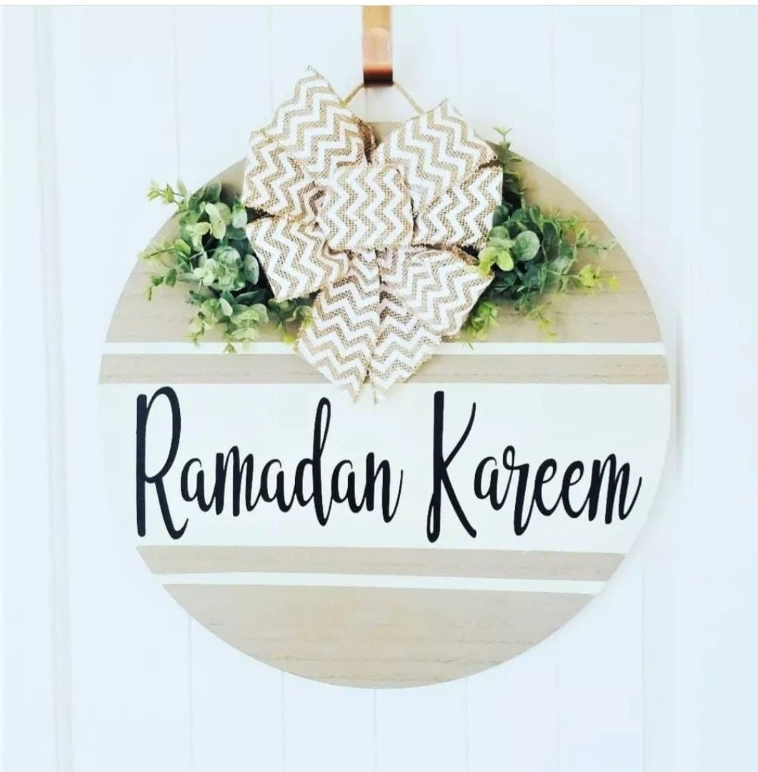 Ramadan Door Sign, Ramadan décor, Ramadan wreath, Two-color Sign, Ramadan, Ramadan sign, Wood round sign, Islamic Home Décor, Ramadan Kareem