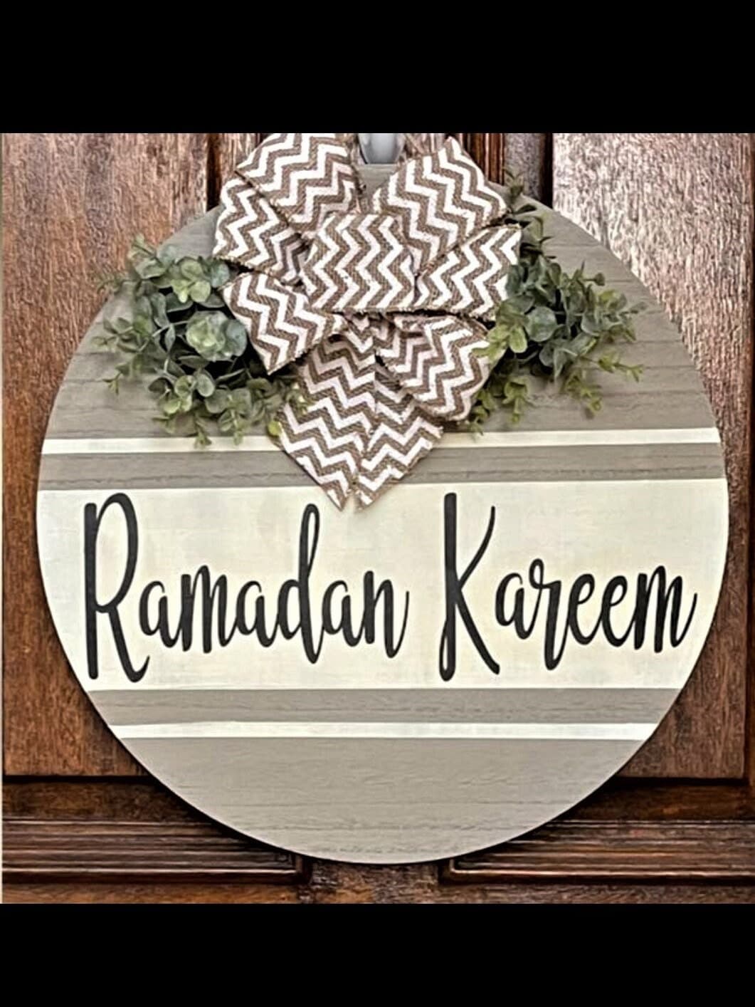 Ramadan Door Sign, Ramadan décor, Ramadan wreath, Two-color Sign, Ramadan, Ramadan sign, Wood round sign, Islamic Home Décor, Ramadan Kareem - image 3