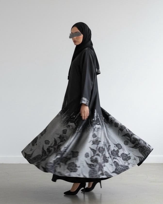 Structured Cloche Cut Eid Abaya – Taffeta Jacquard (Silver Pattern)