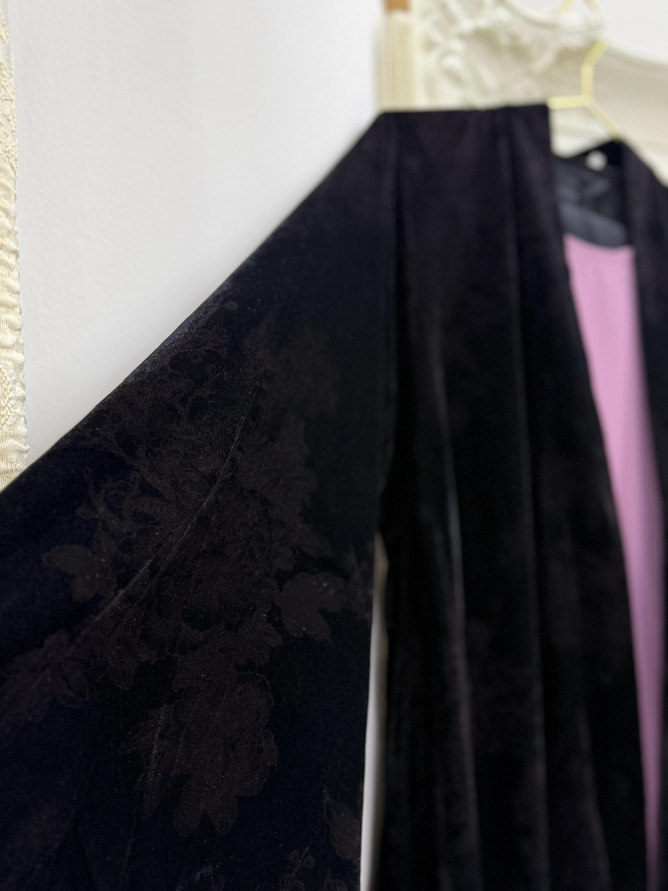 Three-Piece Velvet Set: Floral Abaya, Baby Pink Inner Dress & Hijab - image 3