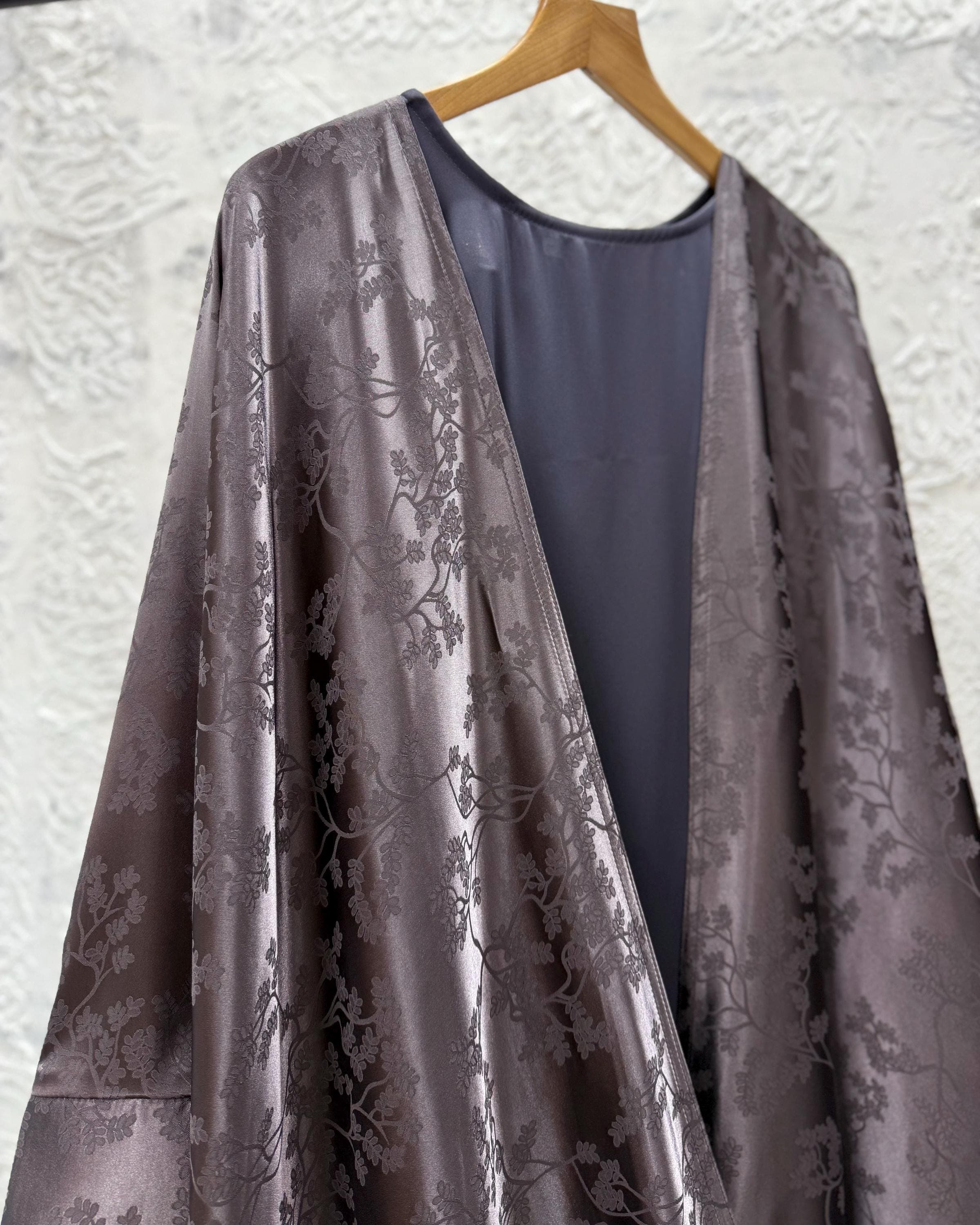 Eid Three-Piece Silk Jacquard Set: Cherry Tree Patterned Abaya, Inner Dress & Hijab (Mauve) - image 4