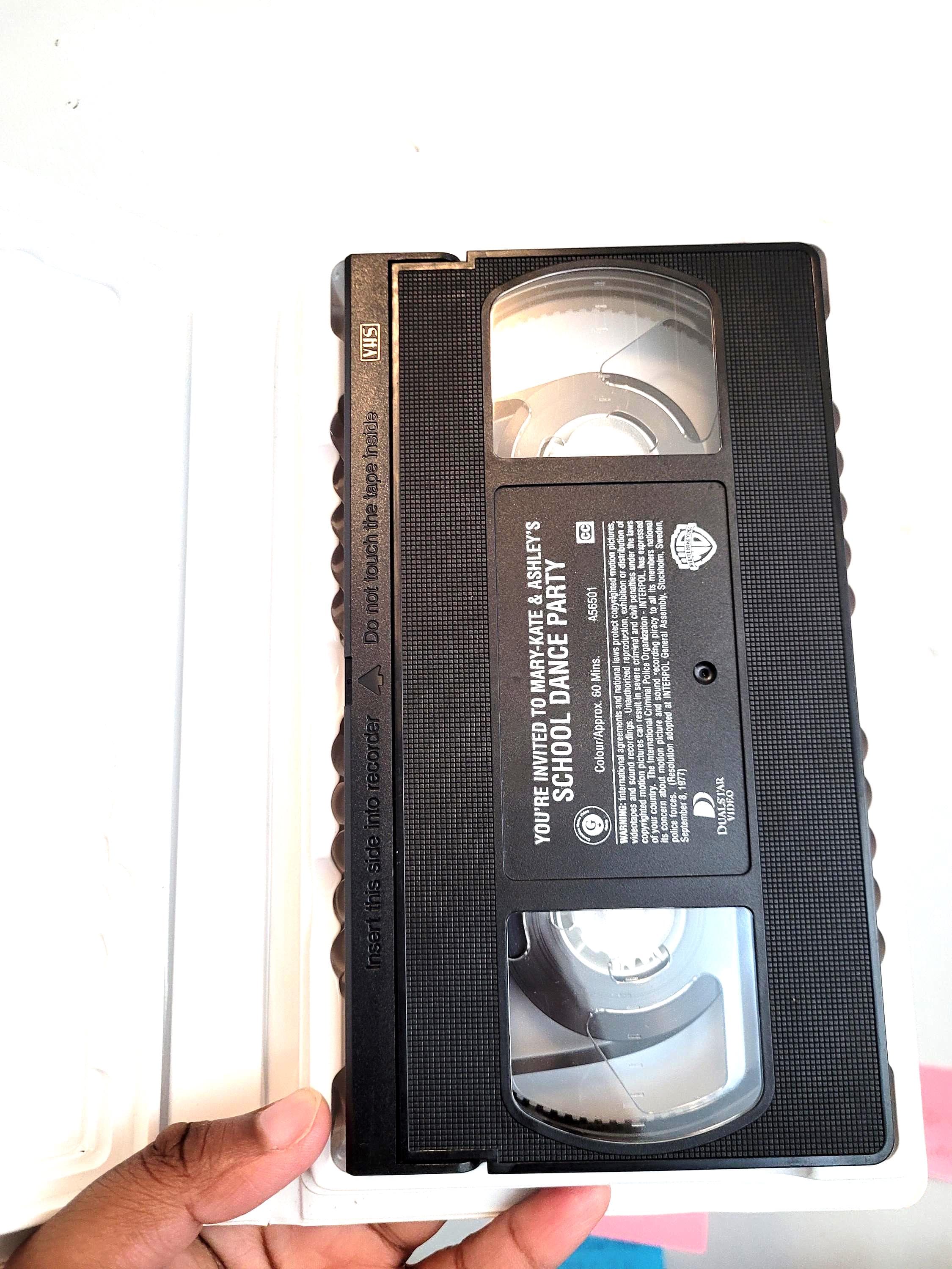 Mary-Kate & Ashley School Dance Party VHS: 90s Kids Nostalgia, Music Videos - image 4