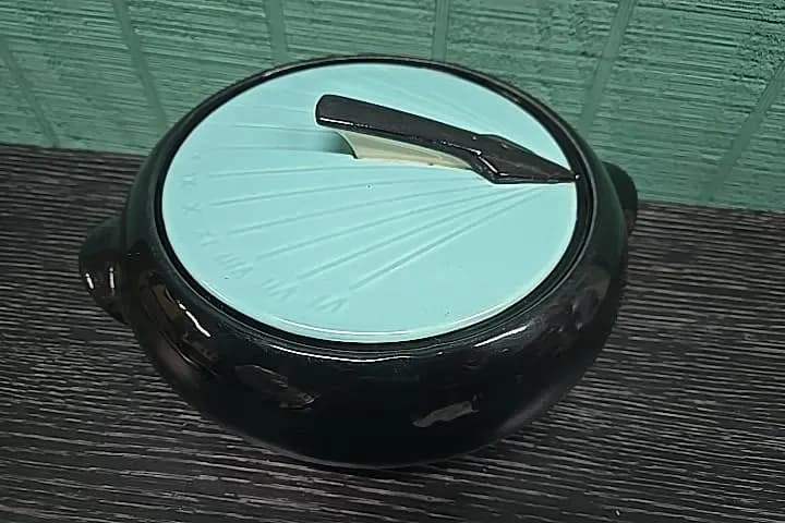 MCM Sundial Lid Turquoise and Black Kenwood Covered Serving Bowl – Baking Dish