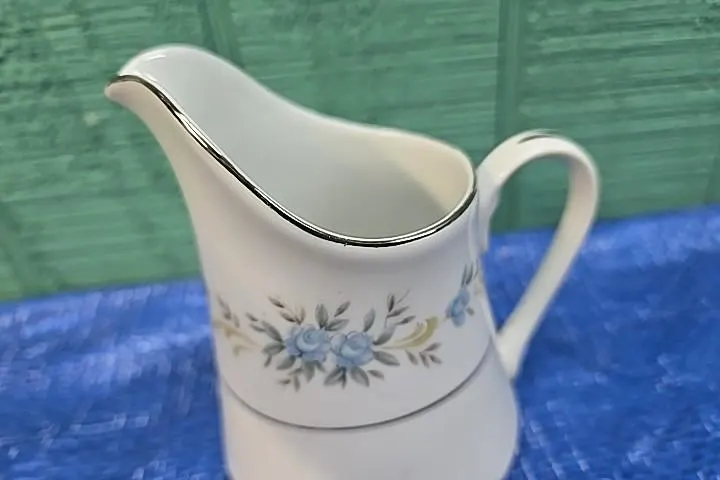 Premier Fine China Glen Ellen Creme Pitcher with Blue Designs – Pregle Pattern - image 3