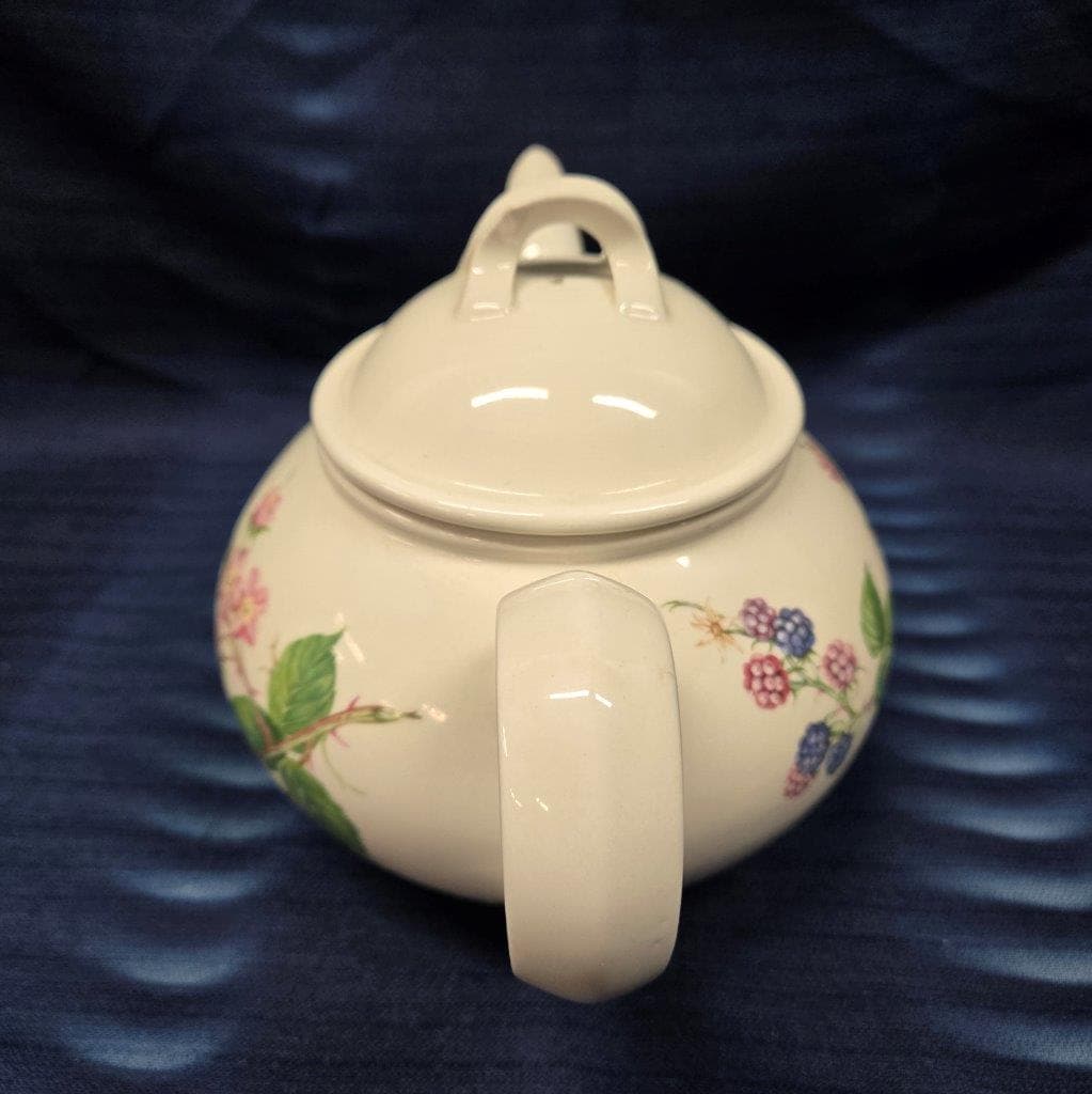 White Floral Teapot - Vintage Teapot - Tea Party Brunch Party - Springtime Kitchen Décor - image 4