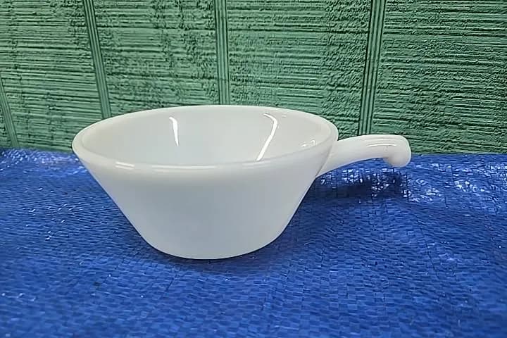 Oven Proof Anchor White Glass Skillets Set of Four Handled Milk Glass Bowls - image 5