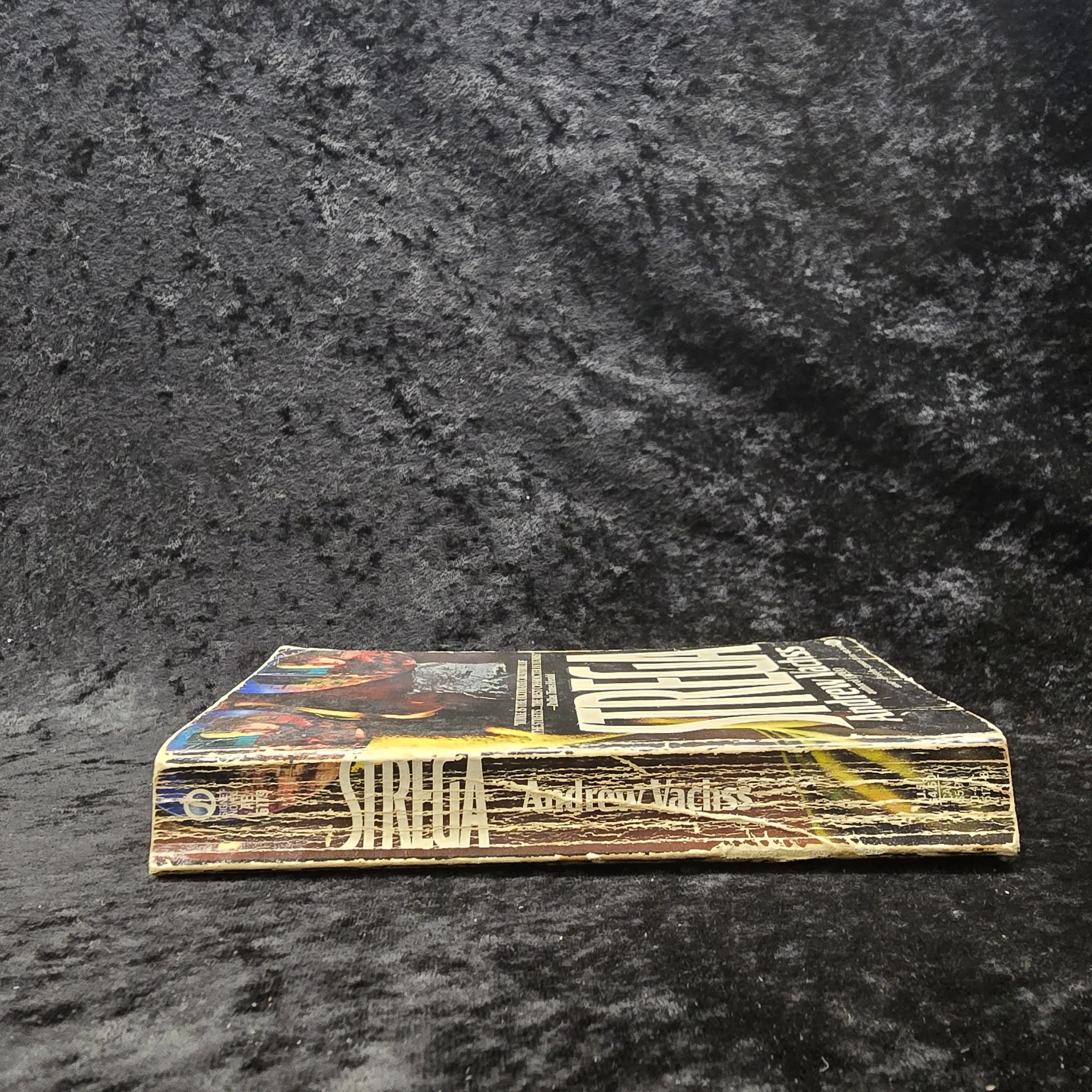 Strega by Andrew Vachss - 1988 Vintage mystery crime thriller paperback book - image 4
