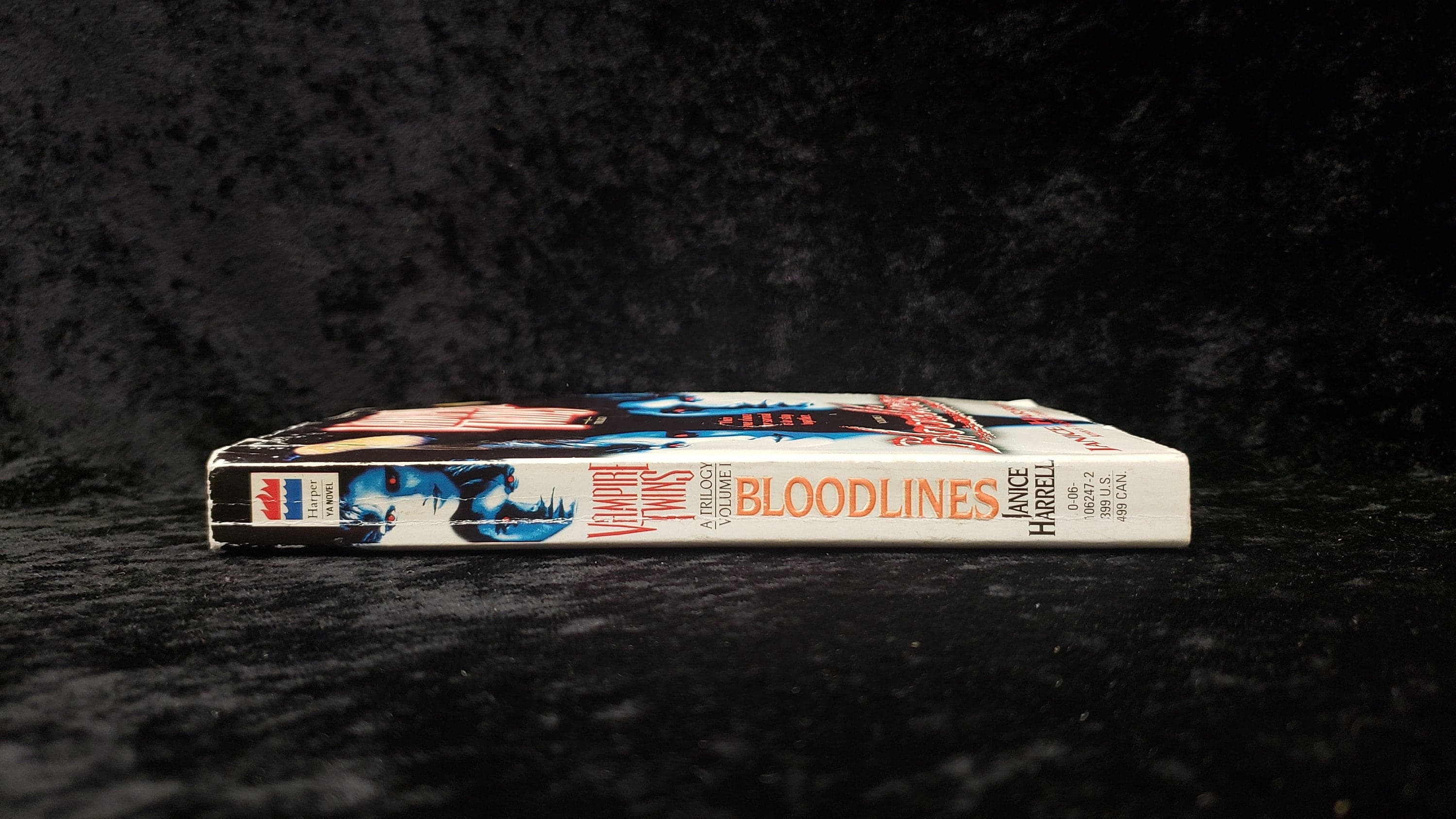 Bloodlines by Janice Harrell - 1994 Vintage young adult fantasy vampire paperback - Vampire Twins series, book 1 - image 4