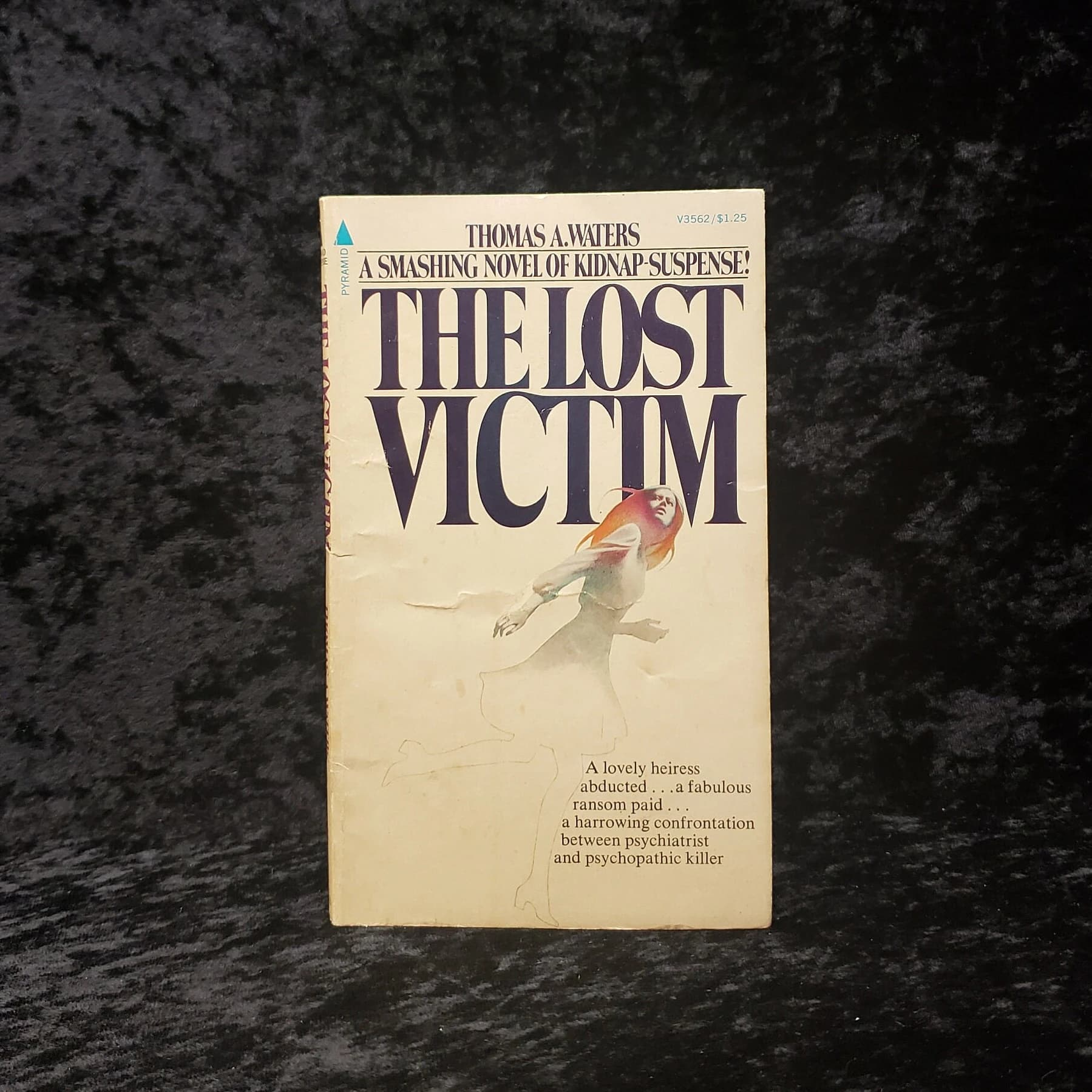 The Lost Victim by Thomas A. Waters - 1975 Vintage Gothic romance paperback book