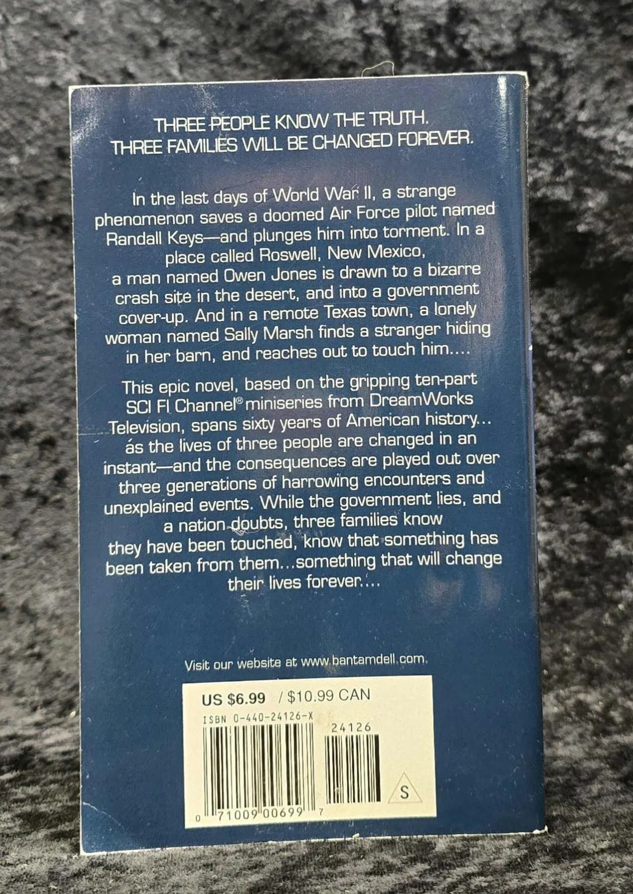 Taken by Thomas Cook - 2002 Vintage Sci-Fi TV tie-in paperback book - image 3