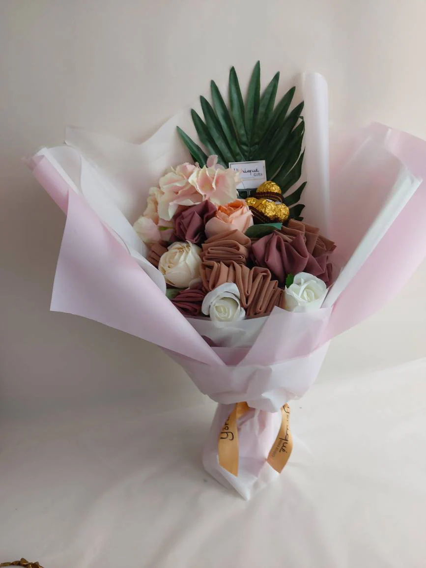 Hijab gift box, scarf gift box, scarf box,hijab bouquet, mothers day, birthday, scarf, eid gift, ramadan gift, scarf bouquet