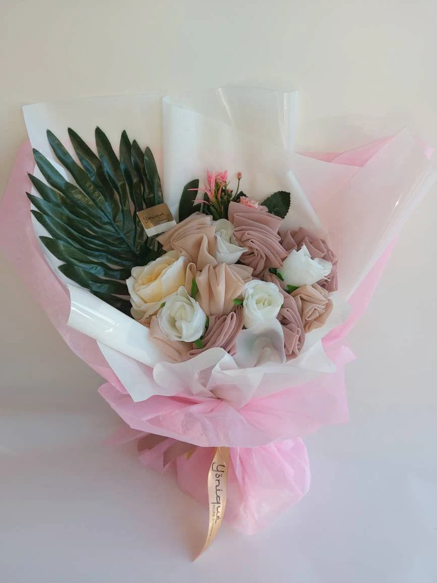 Hijab gift box, scarf gift box, scarf box,hijab bouquet, mothers day, birthday, scarf, eid gift, ramadan gift, scarf bouquet - image 2