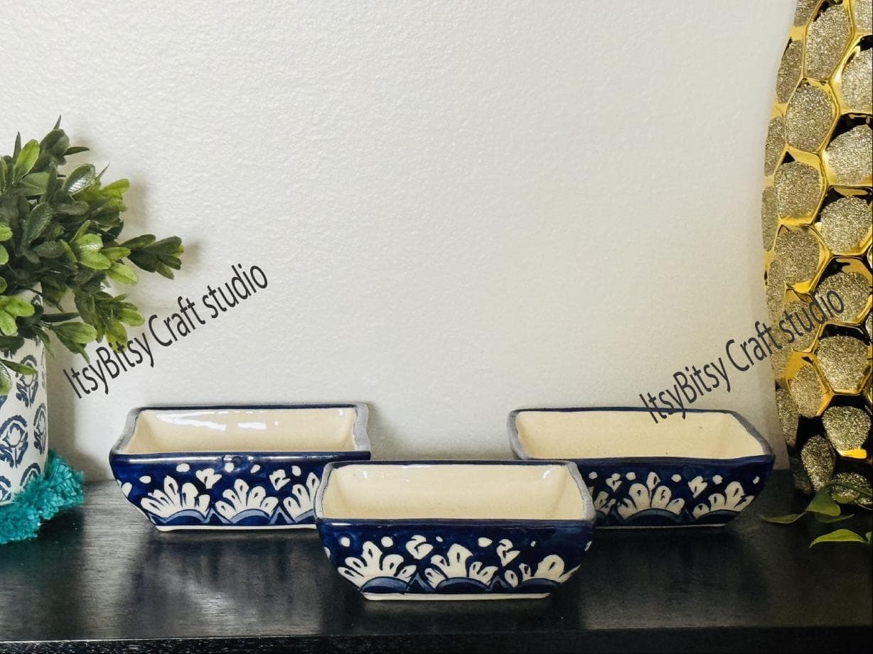 Pakistan crafts
handpainted platter
holiday gift
Ramadan gift
Eid gift
Blue and white platter
Blue and white bowls
Multani food bowl
Multanni food platter
Handmade platters