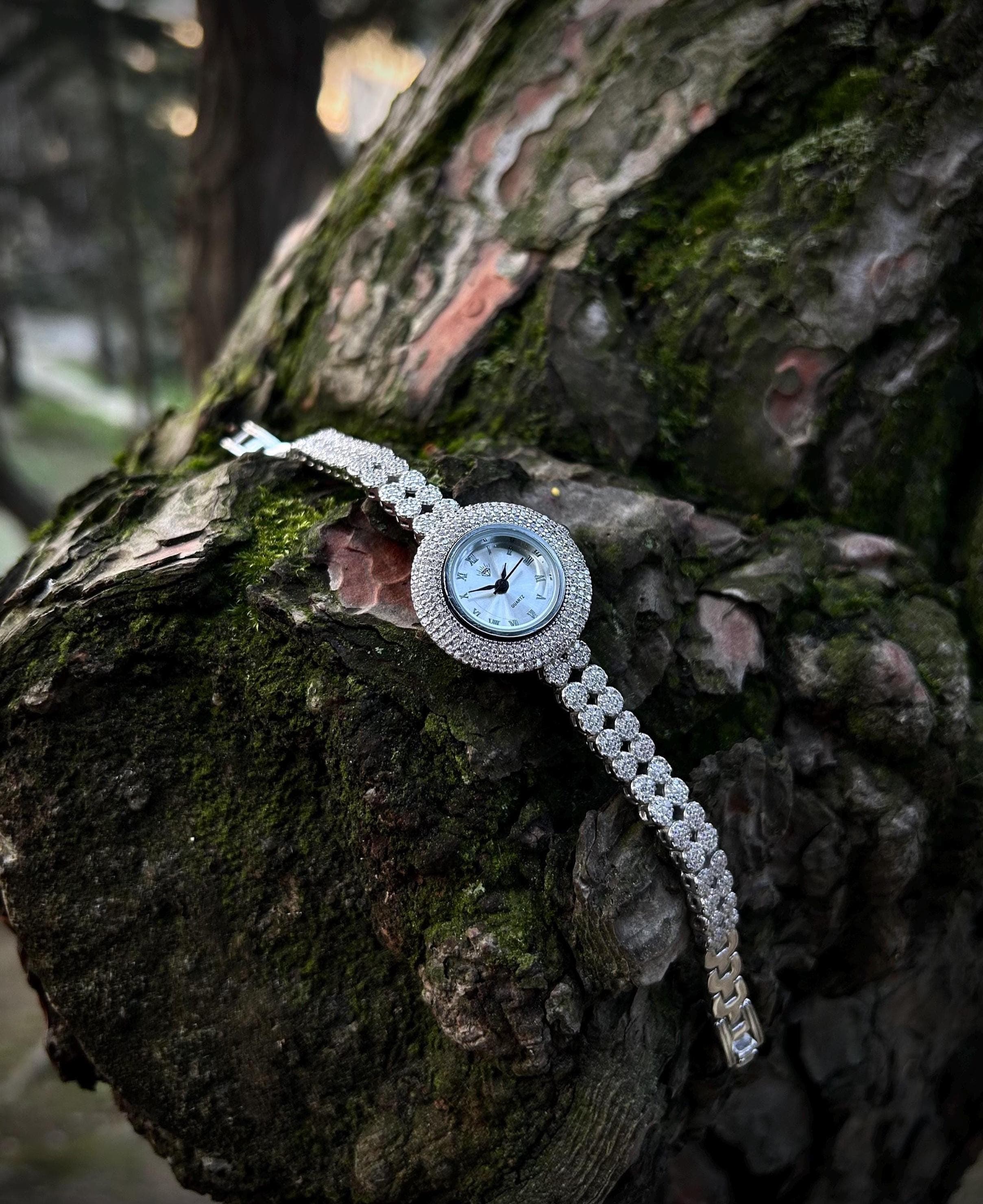 Luxury Silver Watch for Women – Crystal Zircon Details