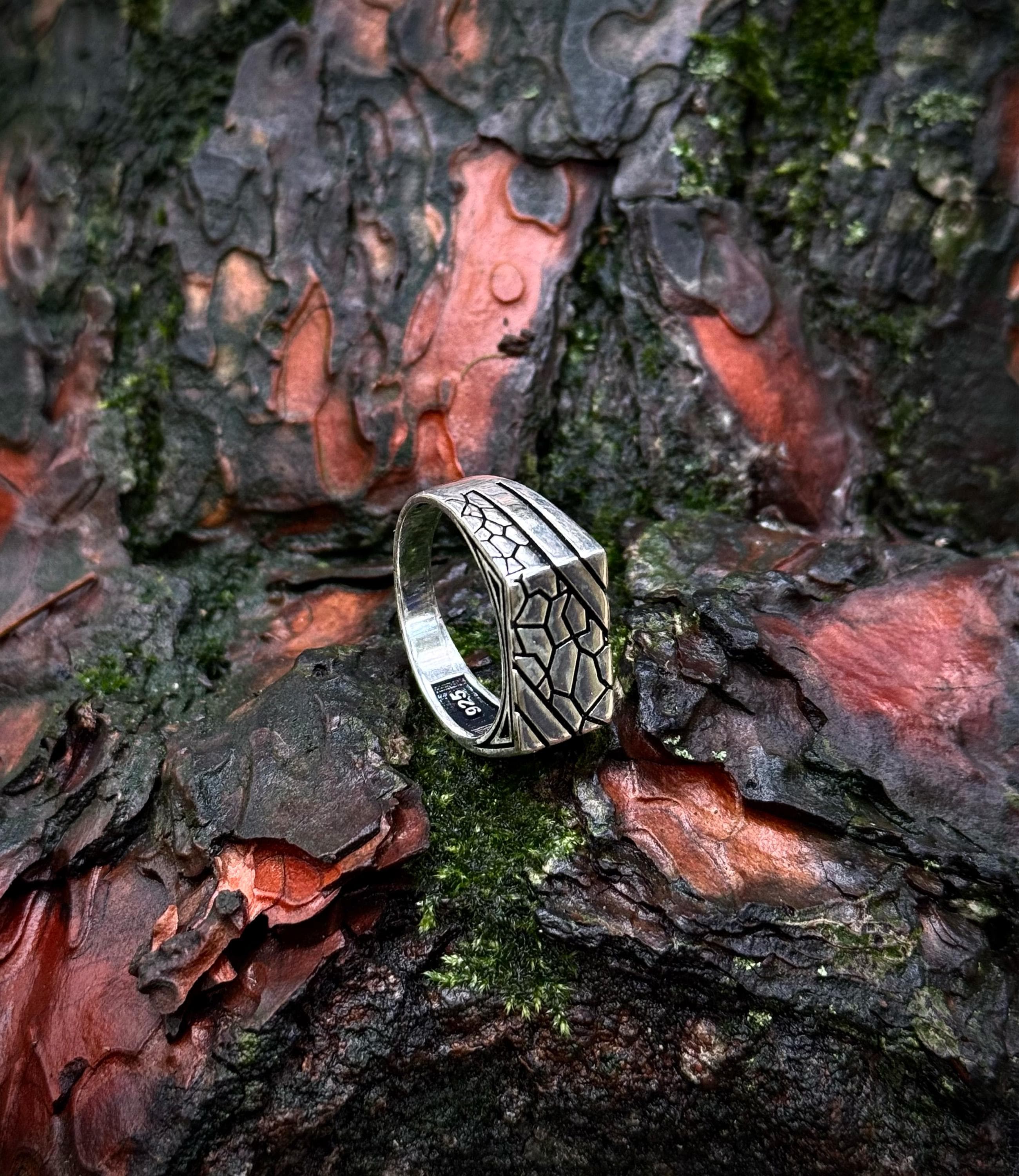 Rectangular Textured Signet Ring in 925 Sterling Silver, Cracked Geometric Design - image 3
