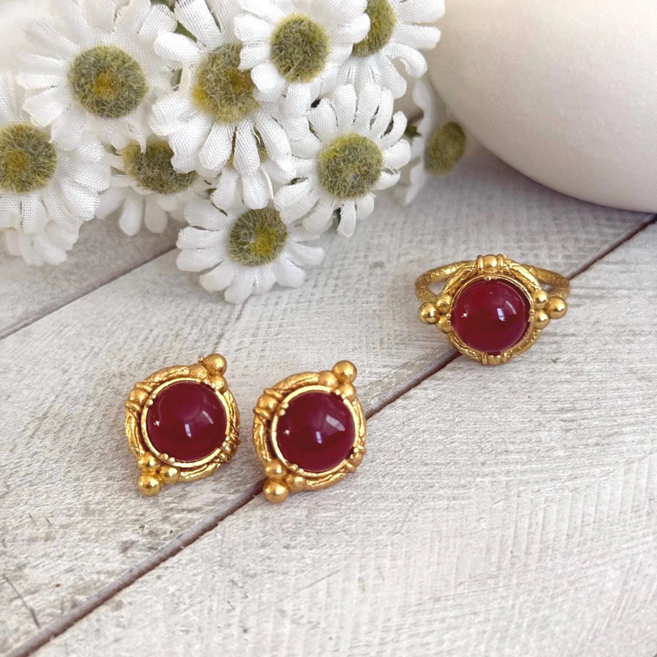 24k Goldplated Semiprecious Dome Ring - image 5