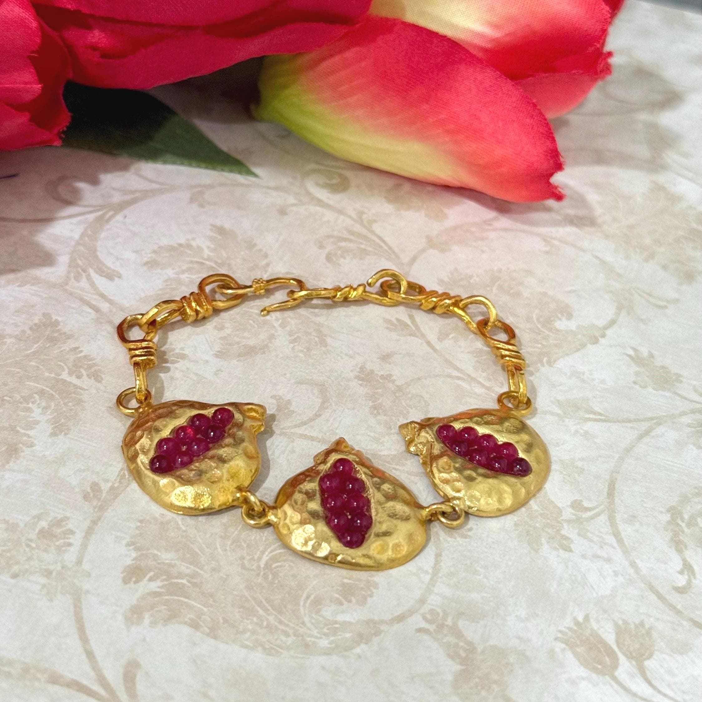 Hammered Pomegranate Bracelet - Garnet - 18k Gold-plated - image 3
