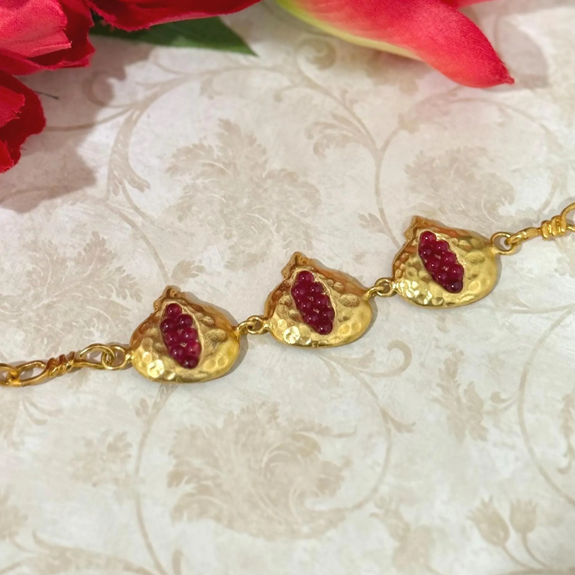 Hammered Pomegranate Bracelet - Garnet - 18k Gold-plated - image 4