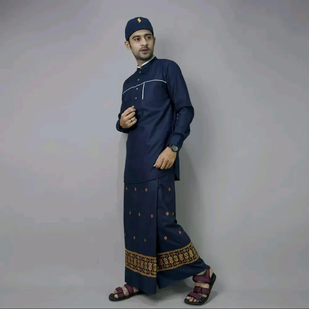 Embroidered Men's Sarong: Traditional Batik Cotton, Made in Indonesia - image 4