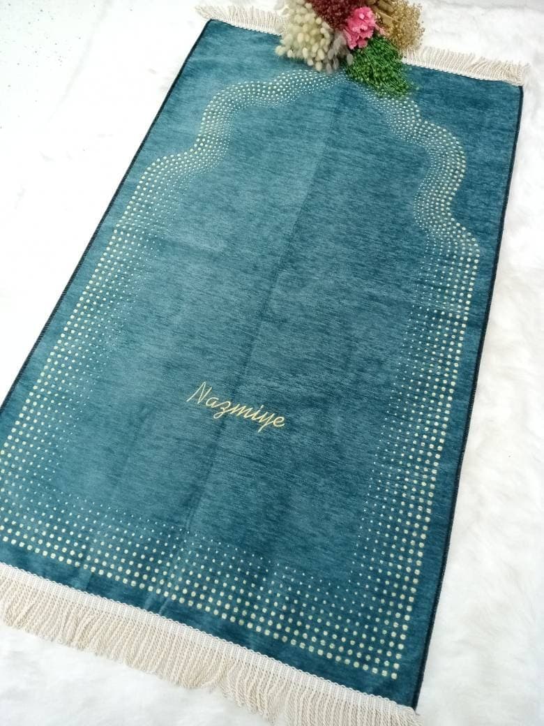 Personalized Velvet Prayer Mat Gift Set | Muslim Wedding, Eid, Graduation - image 3