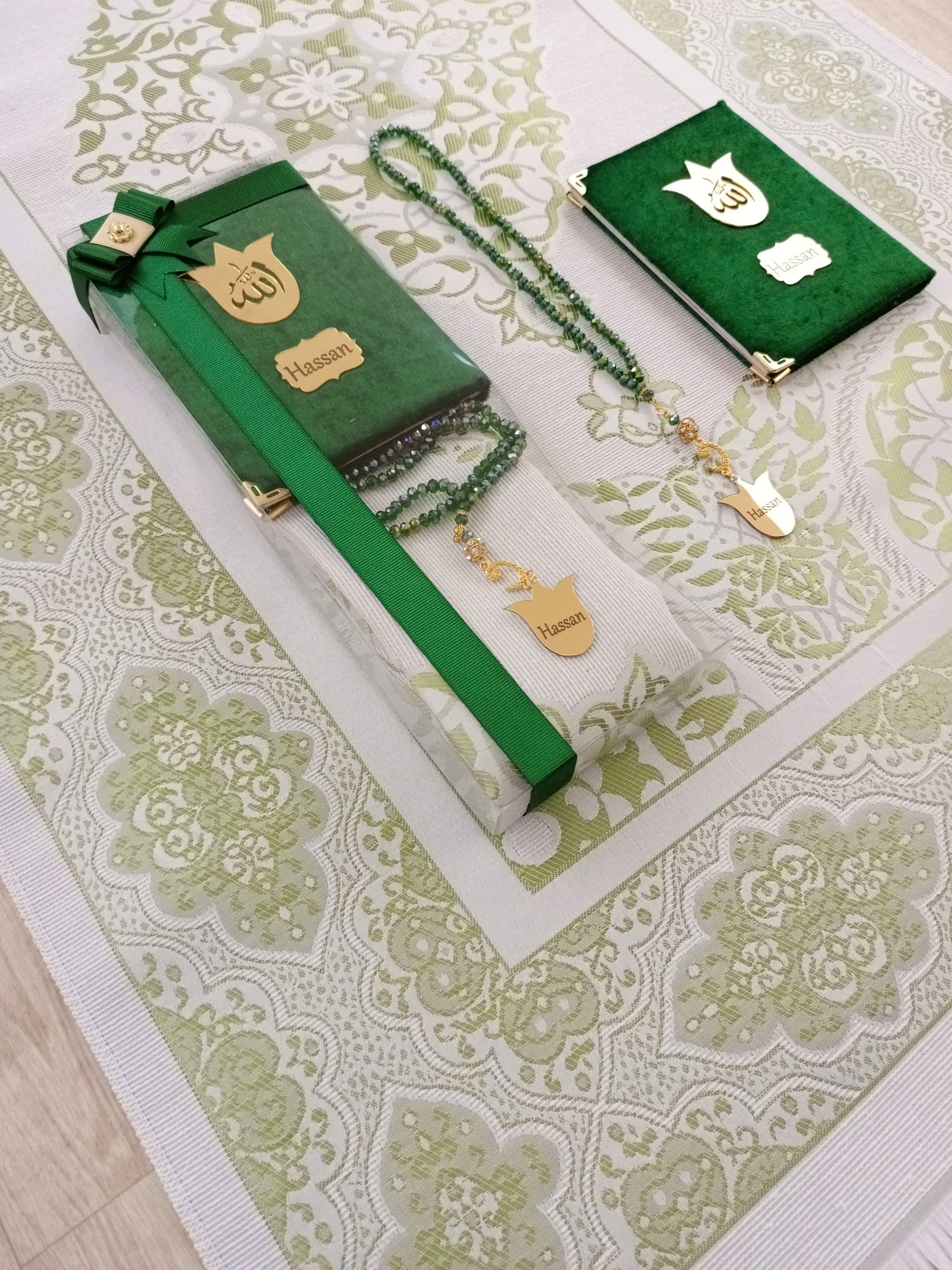 Personalized Prayer Mat Quran Gift Set | Muslim Wedding Gift