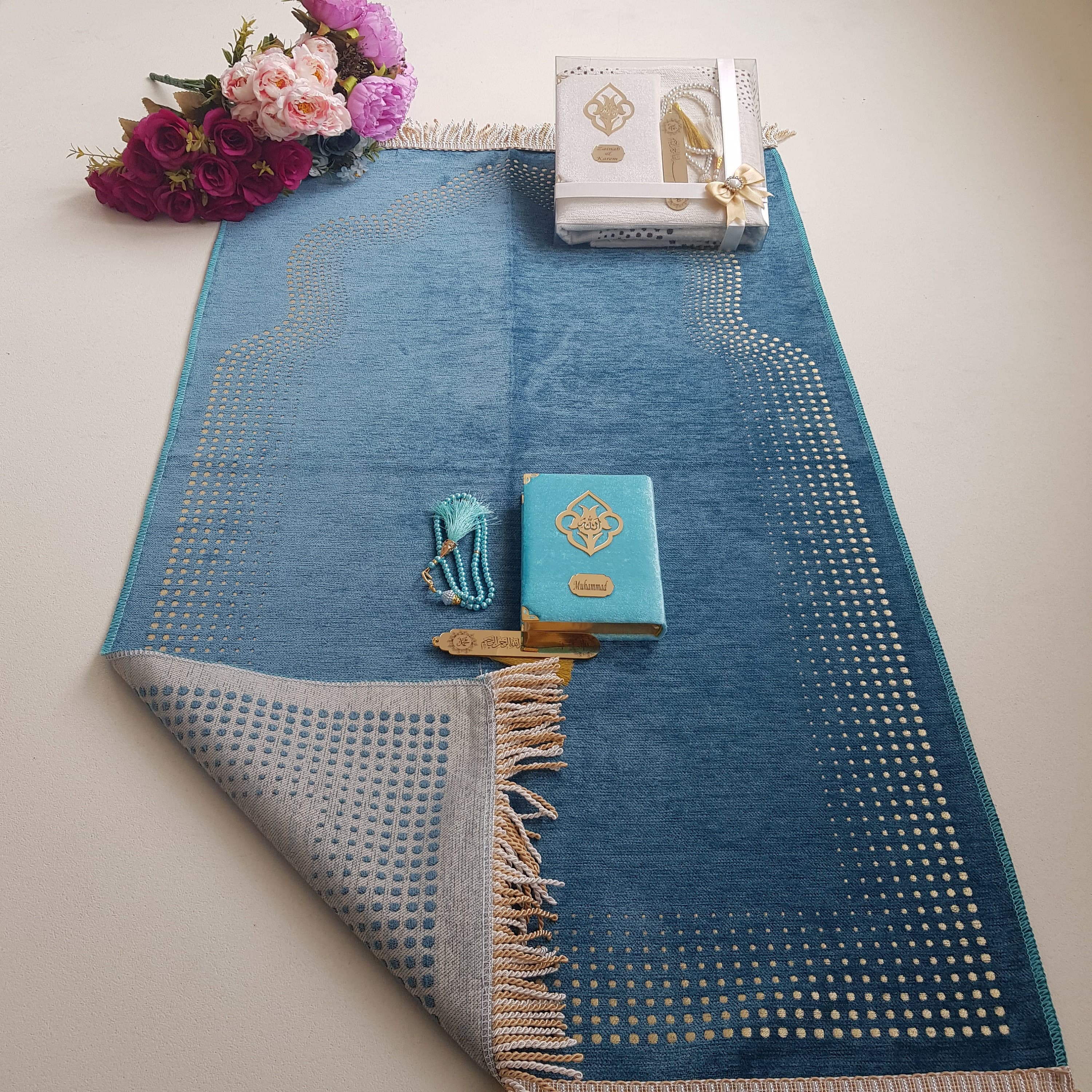 Personalized Velvet Prayer Mat Gift Set | Muslim Wedding, Eid, Graduation - image 5