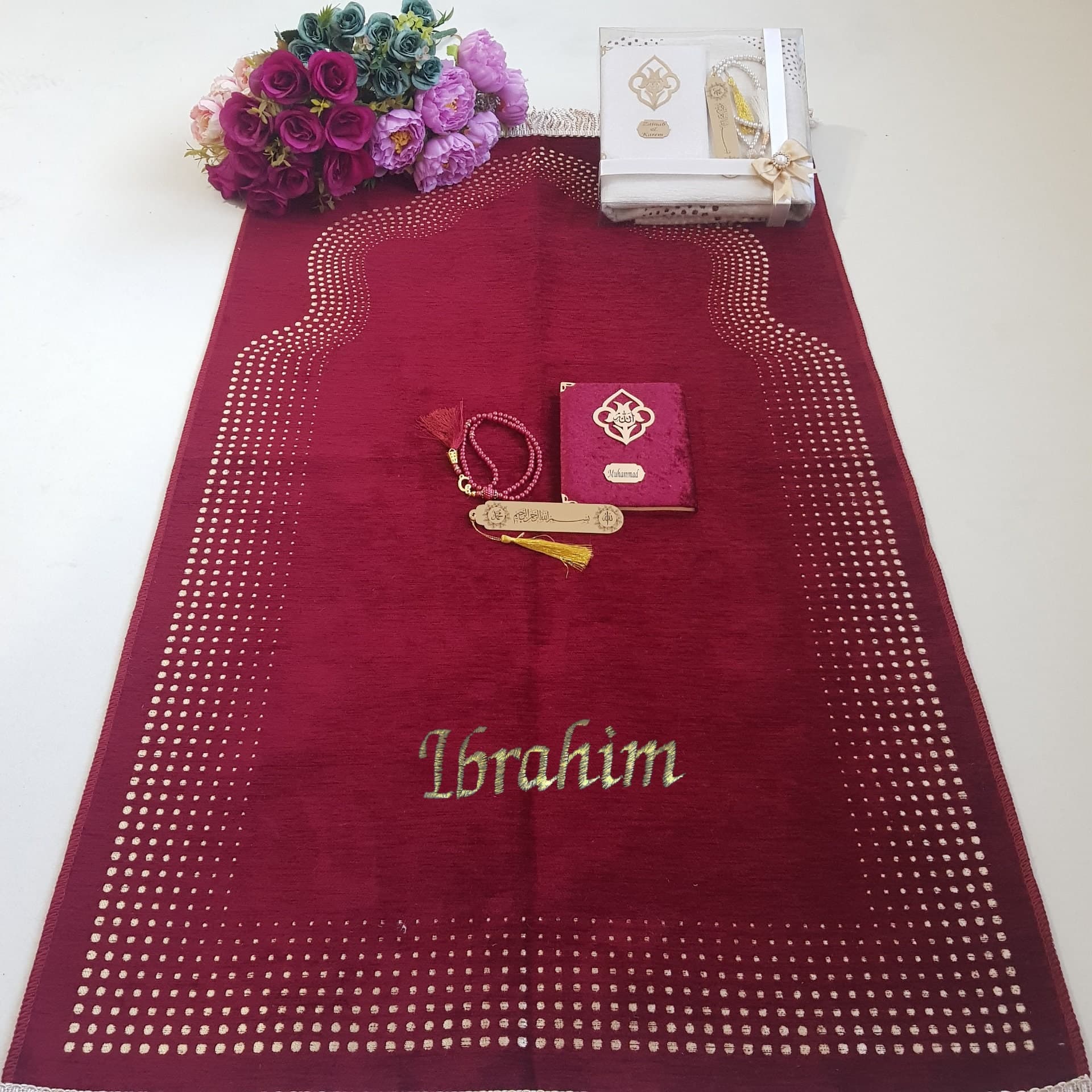 Personalized Prayer Mat Yaseen Quran Gift Set | Custom Muslim Gift