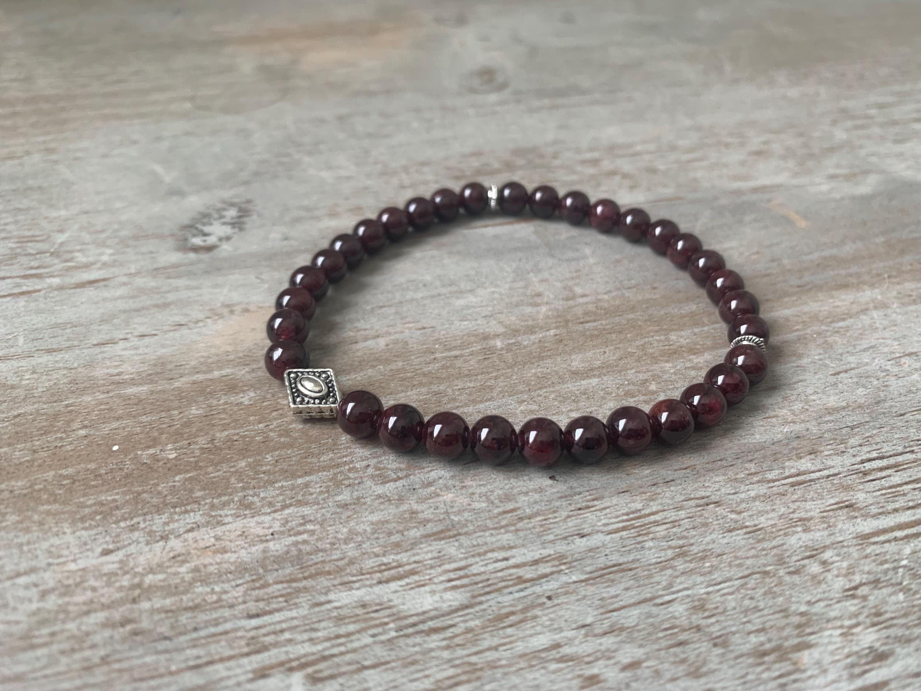 Garnet Tasbih Bracelet (33 beads)