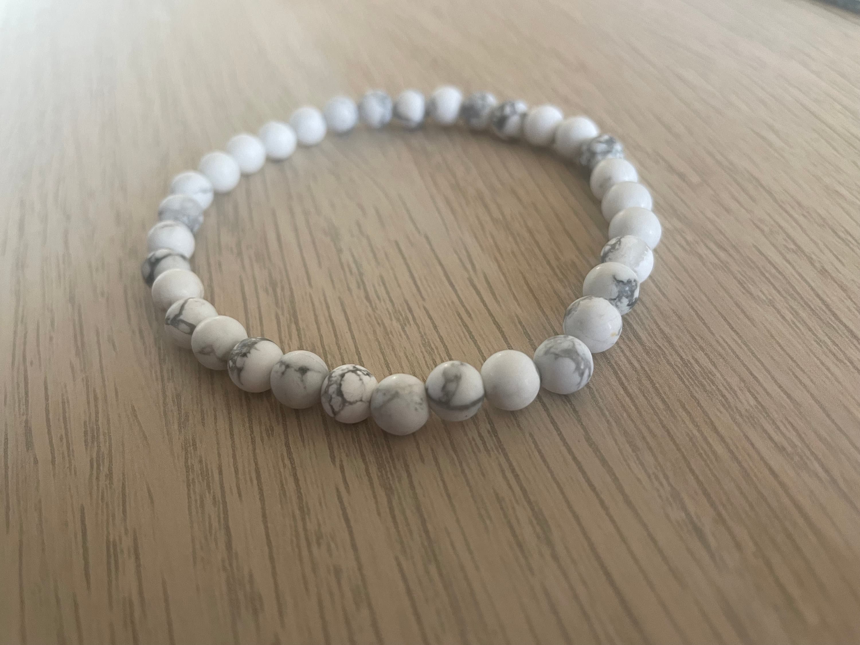 Matte Howlite Bracelet (33 beads) - image 4