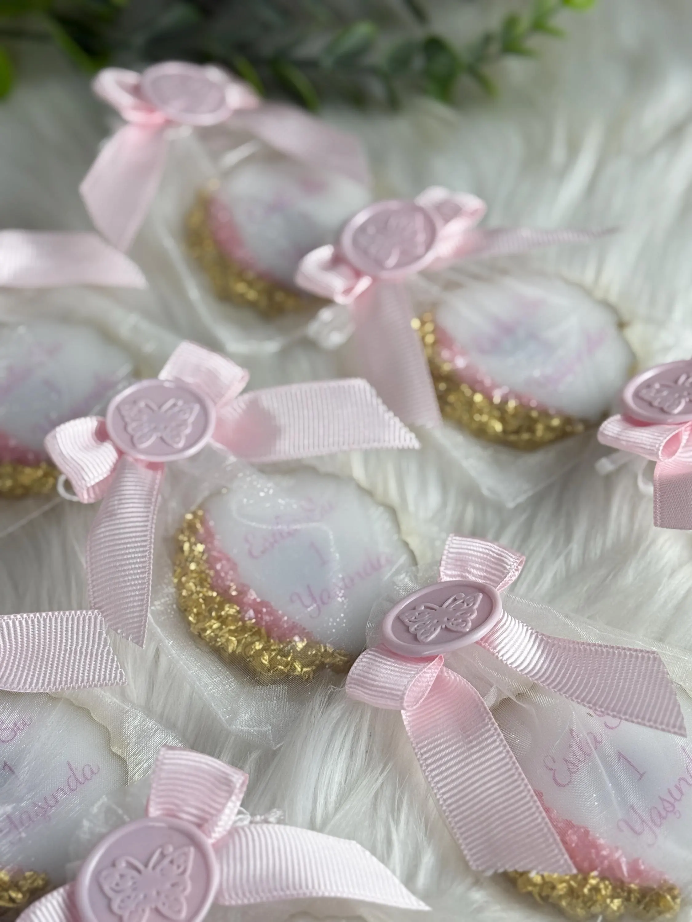 Welcome Baby Epoxy Magnet with Organza pouch, BabyShower Gifts, Personalized Gifts, Girl/Boy Baby Custom Fridge Magnet Favor, Party Favor - image 3